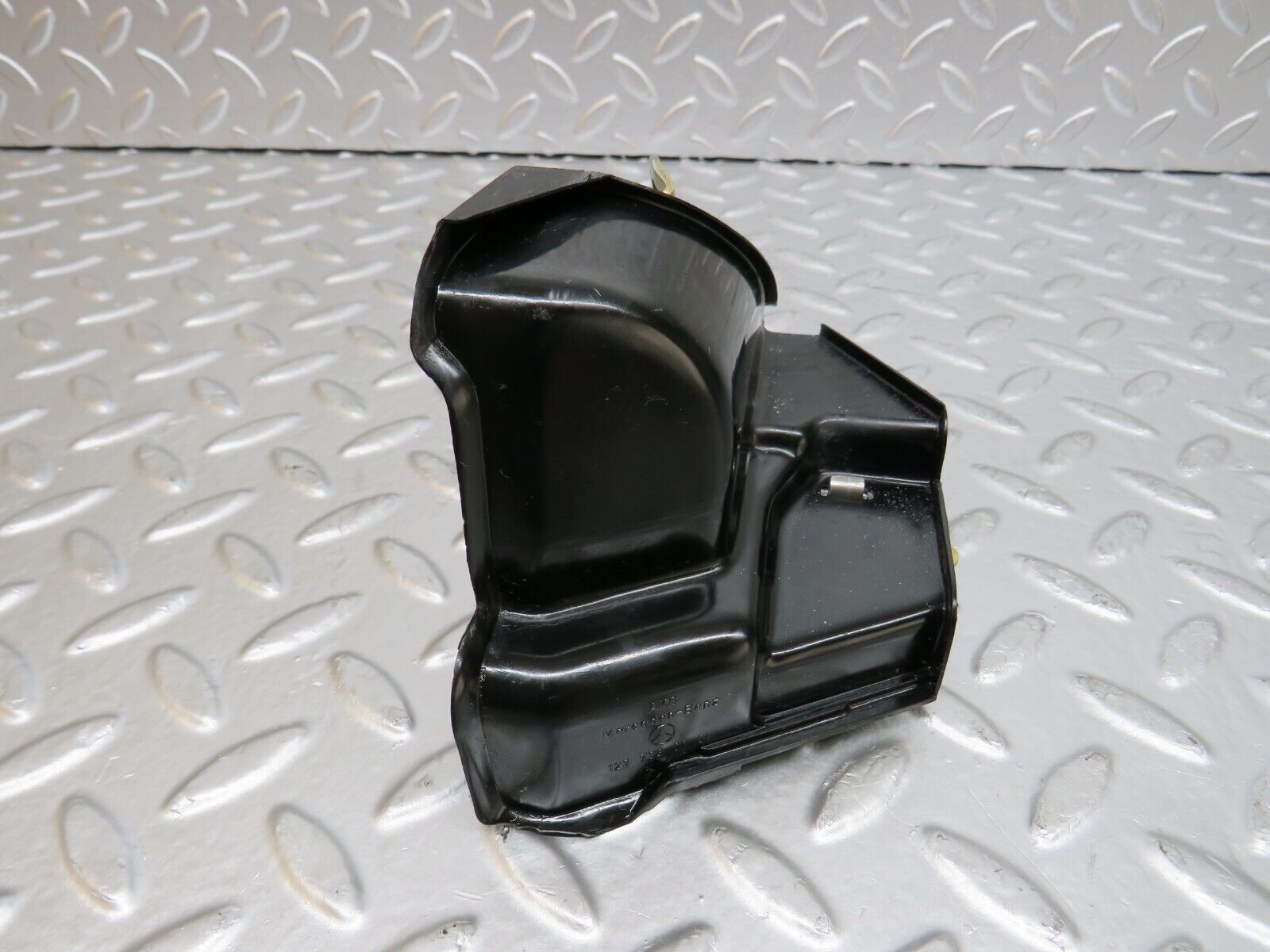 25460 Mercedes-Benz W123 200 Rear Left Door Lock Mechanism 1237230108