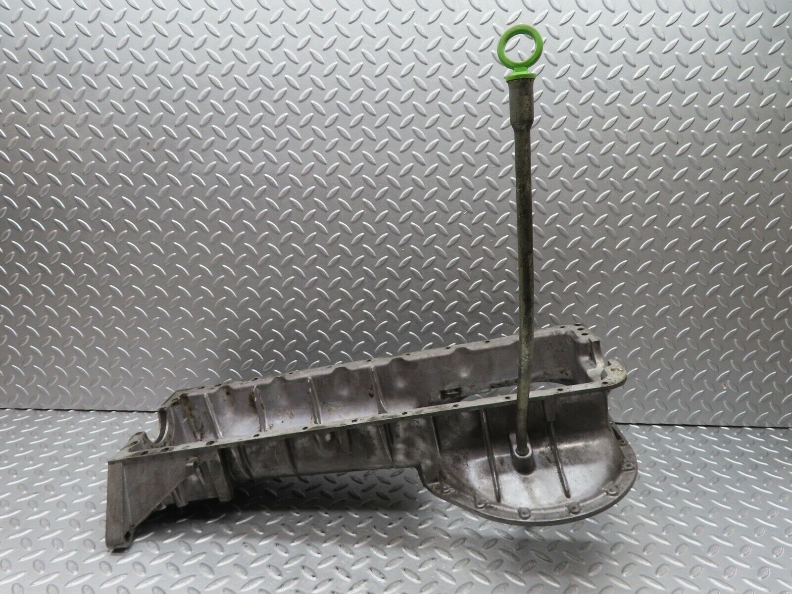 16991 Mercedes-Benz C123 280CE Coupe Oil Pan Oil Sump 1100140702