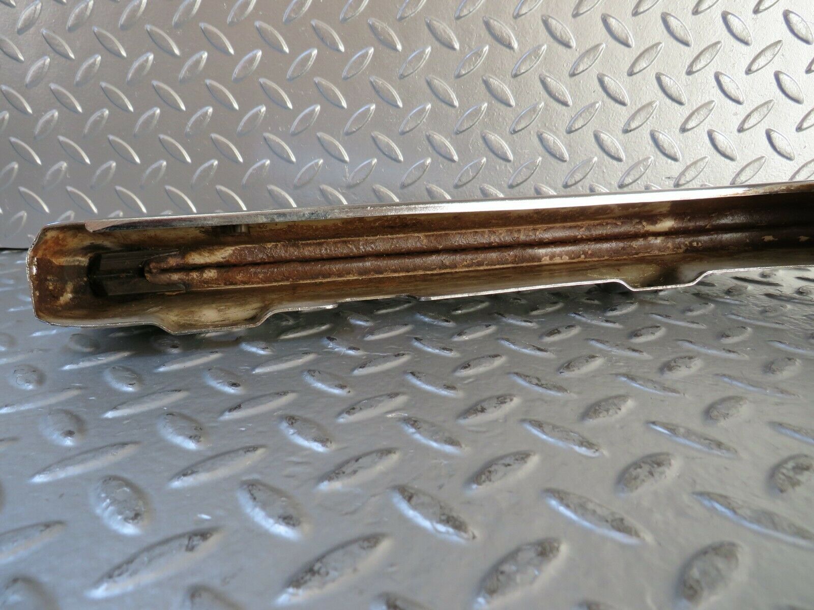 23237 Mercedes-Benz W116 350SE Front Right Upper Bumper Corner 1168800270