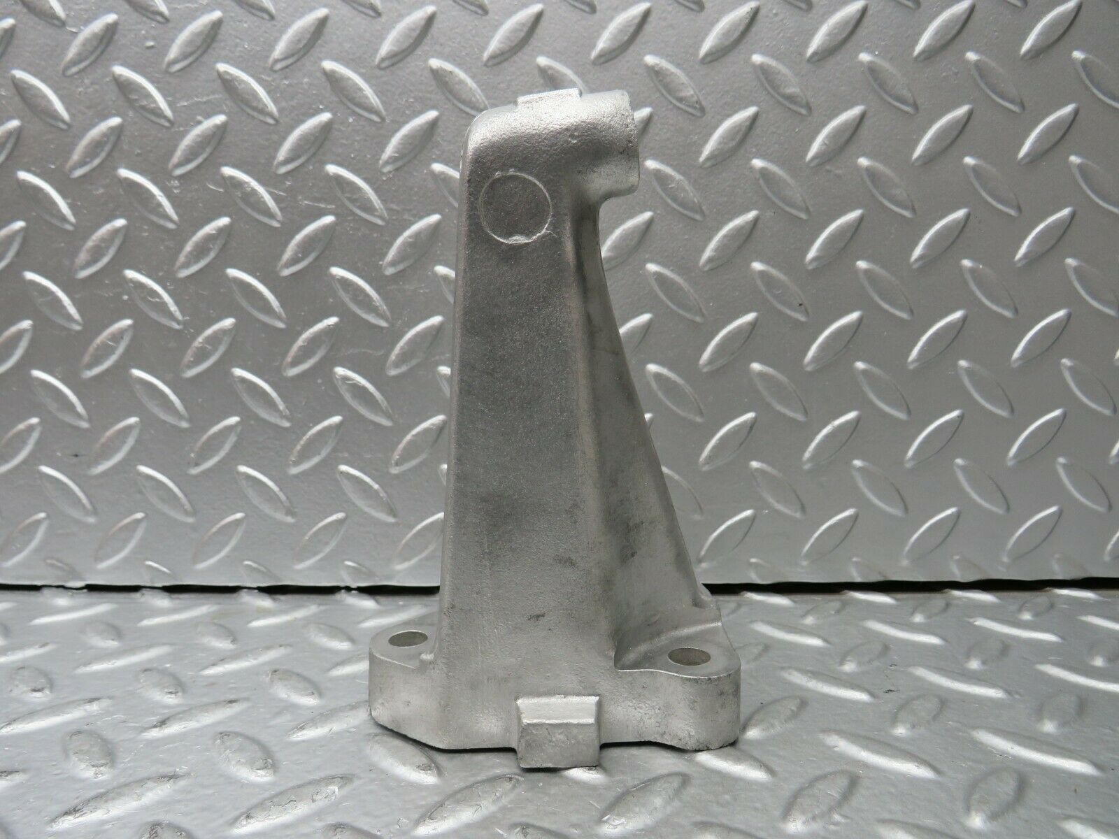 23081 Mercedes-Benz C123 230CE Engine Mount Bracket Right Side 1022230304