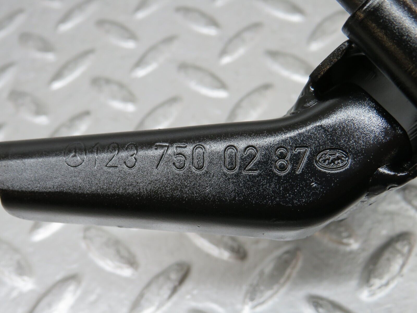 27916 Mercedes-Benz W123 280E Trunk Lid Hinge Right 1237500287