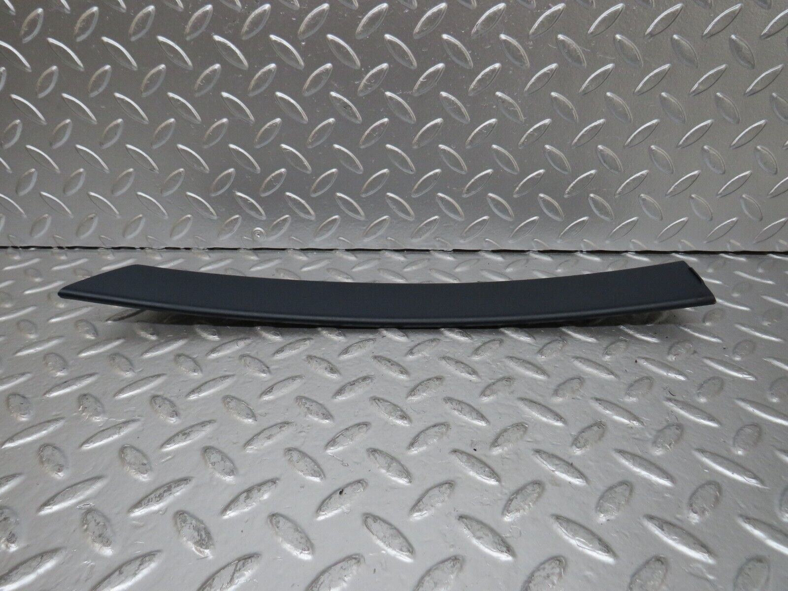 24995 Mercedes-Benz W140 S320 Rear Right Quarter Window Channel Inner Cover