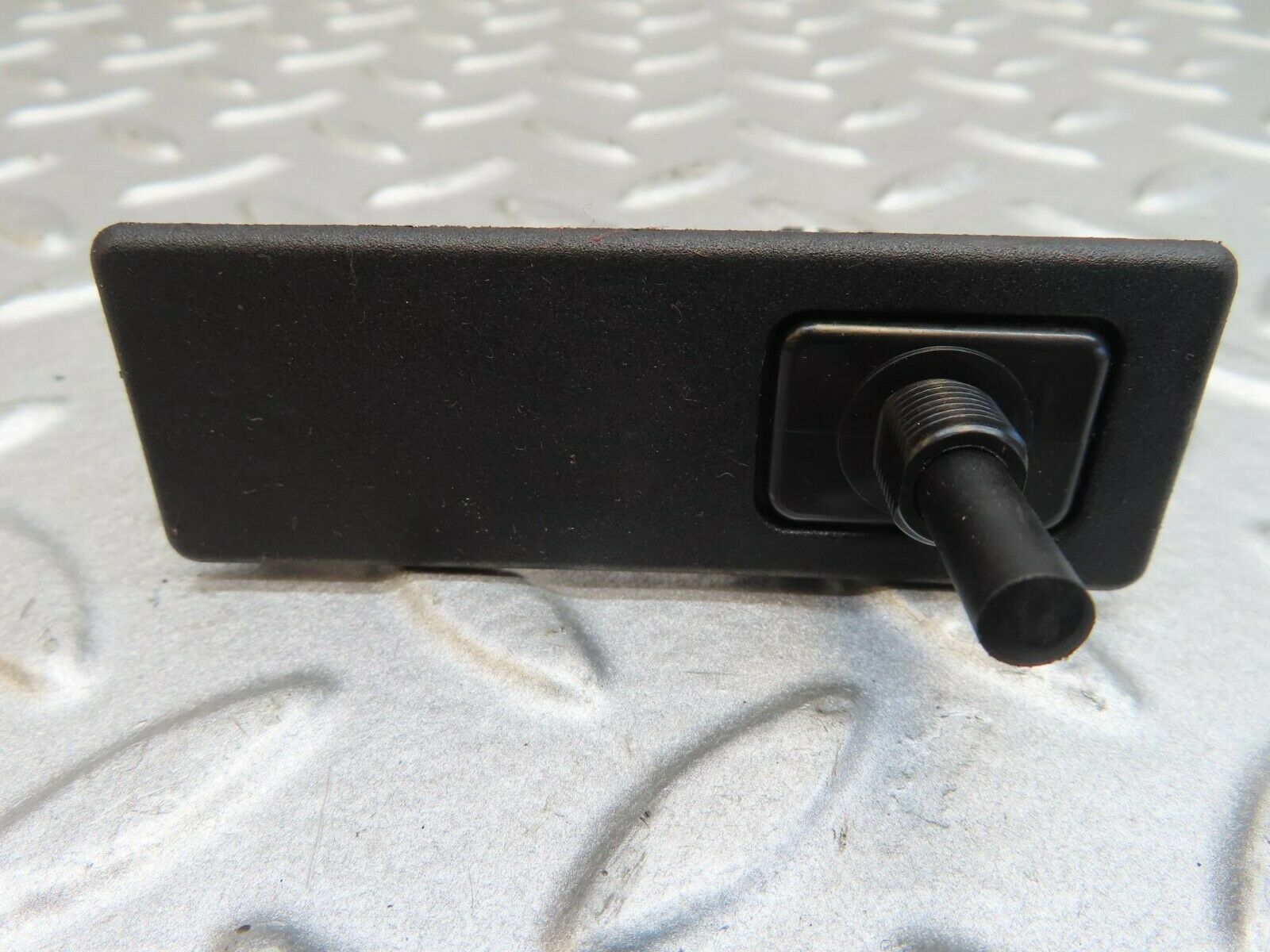 15486 Mercedes-Benz W123 230E Trunk Light 1158202511