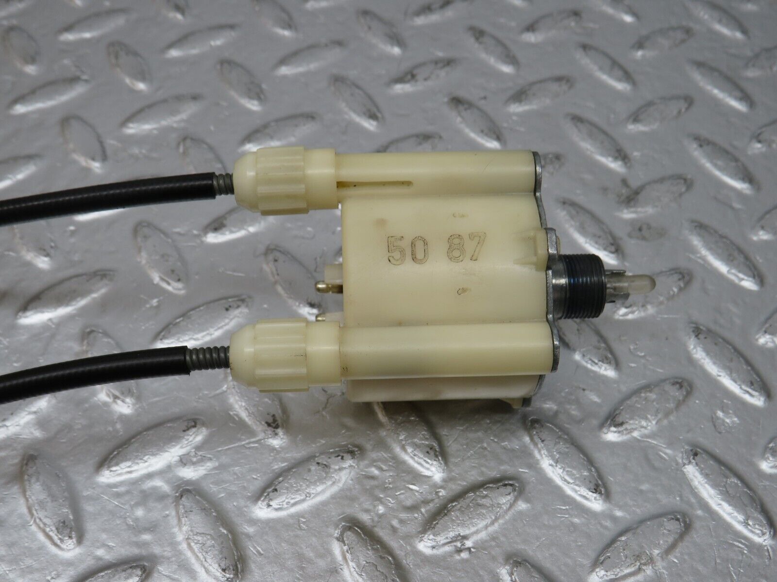 33764 Mercedes-Benz W201 190E 2.0L Heater Control Switch 2018300185