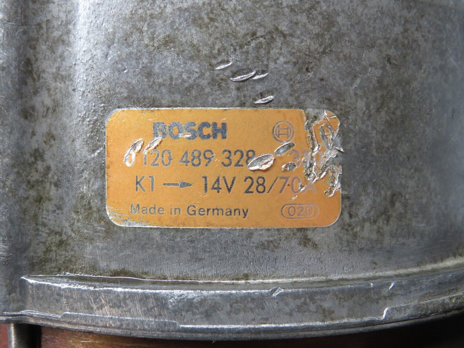 32673 Mercedes-Benz S124 300TE Wagon Generator Alternator Bosch 0120489328