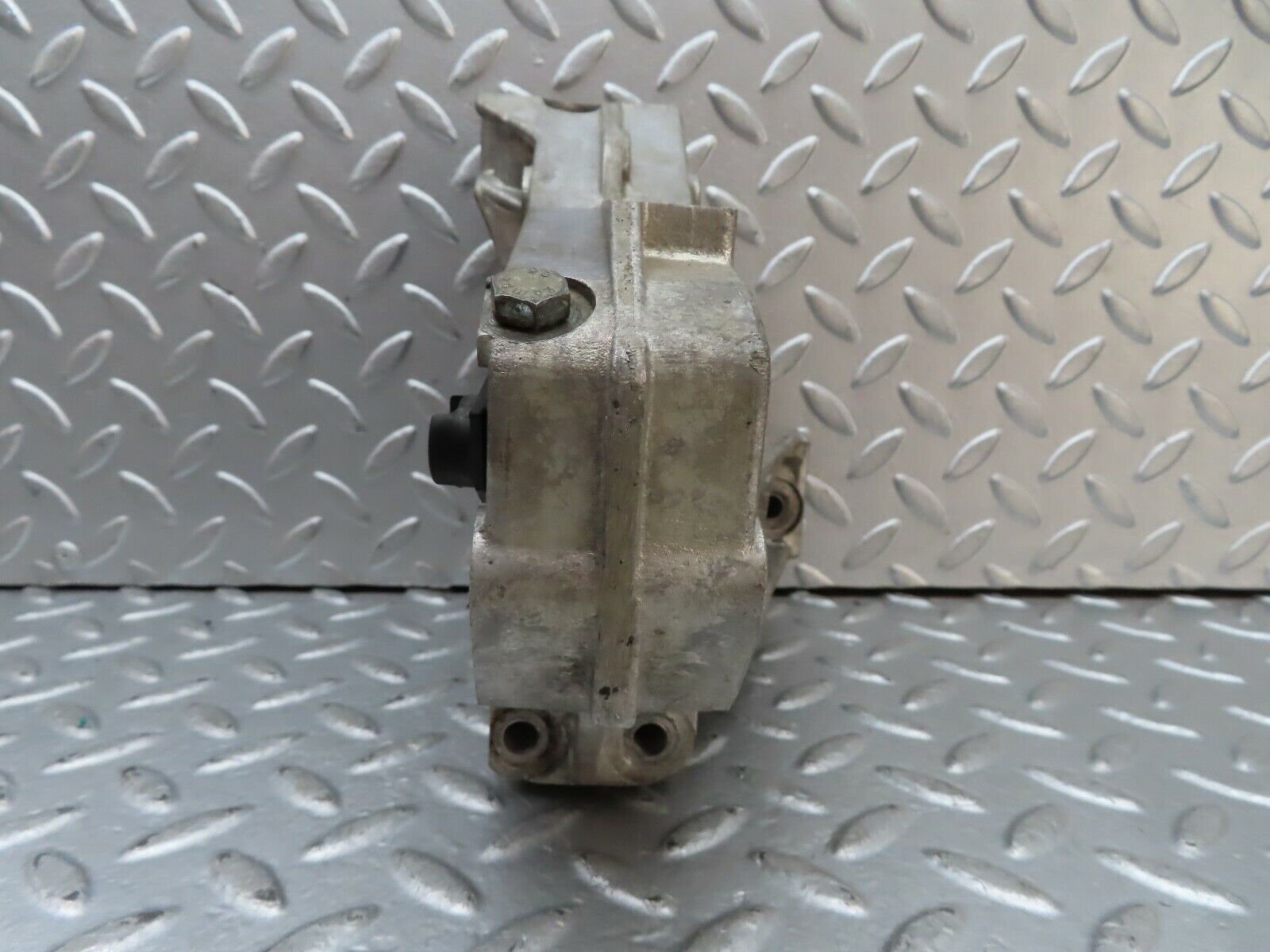 19220 Mercedes-Benz W123 300D Power Steering Pump Bracket 6154660441