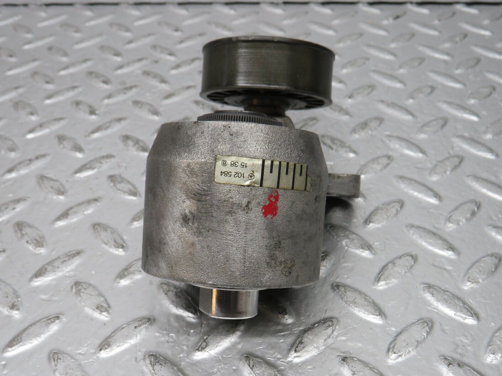 32712 Mercedes-Benz S124 300TE Wagon Belt Tensioner 1032021040 1025841538