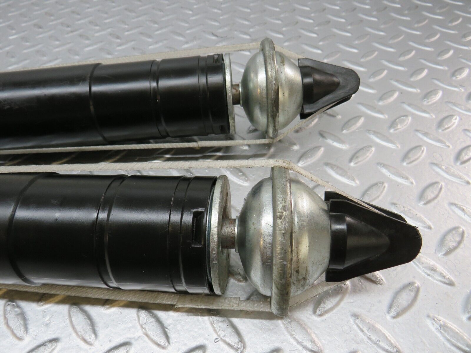 35335 Mercedes-Benz W140 Rear Shock Absorber Pair Meyle New 0267250003