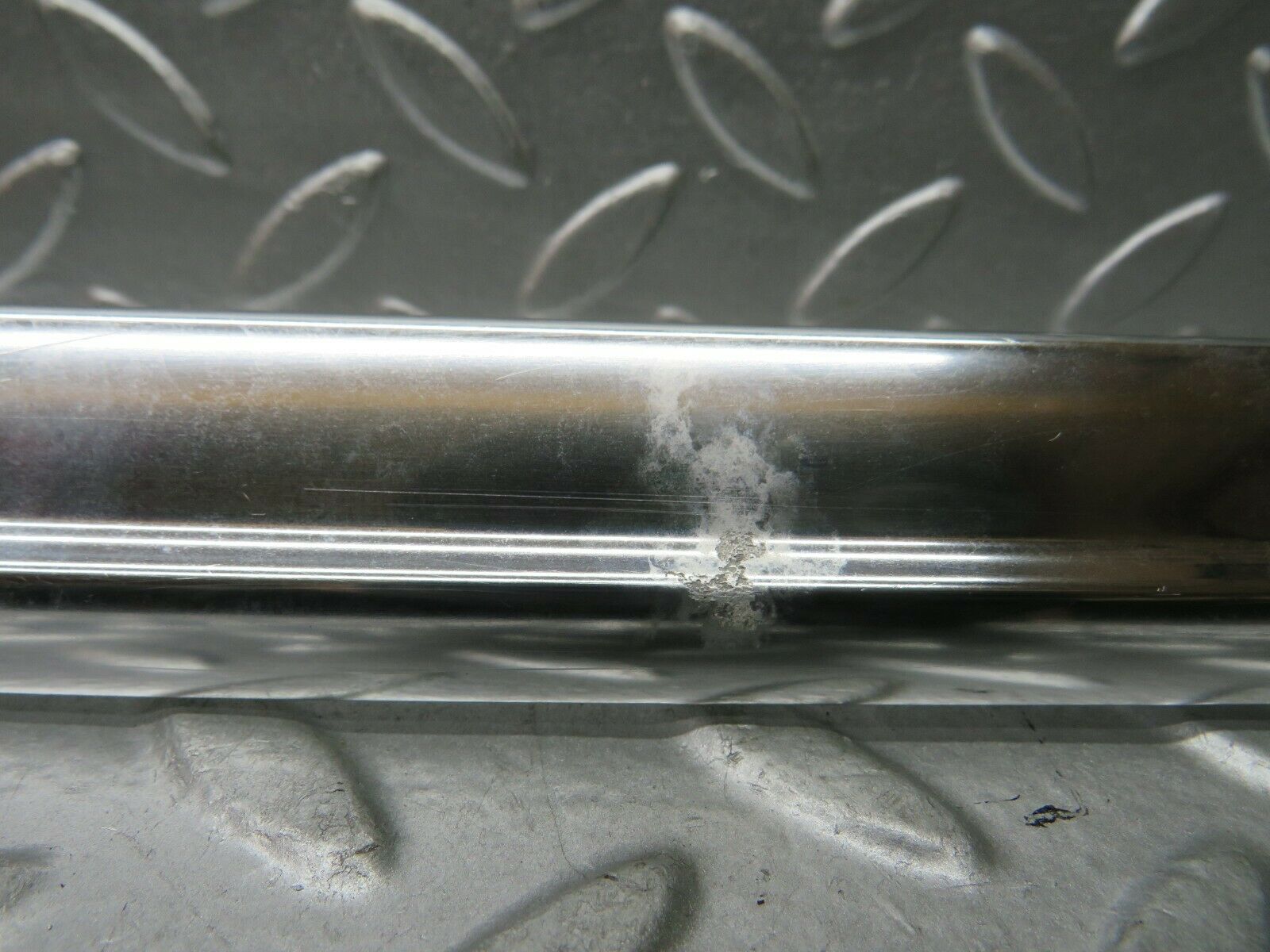 22737 Mercedes-Benz C107 450SLC Coupe Right Door Chrome Trim