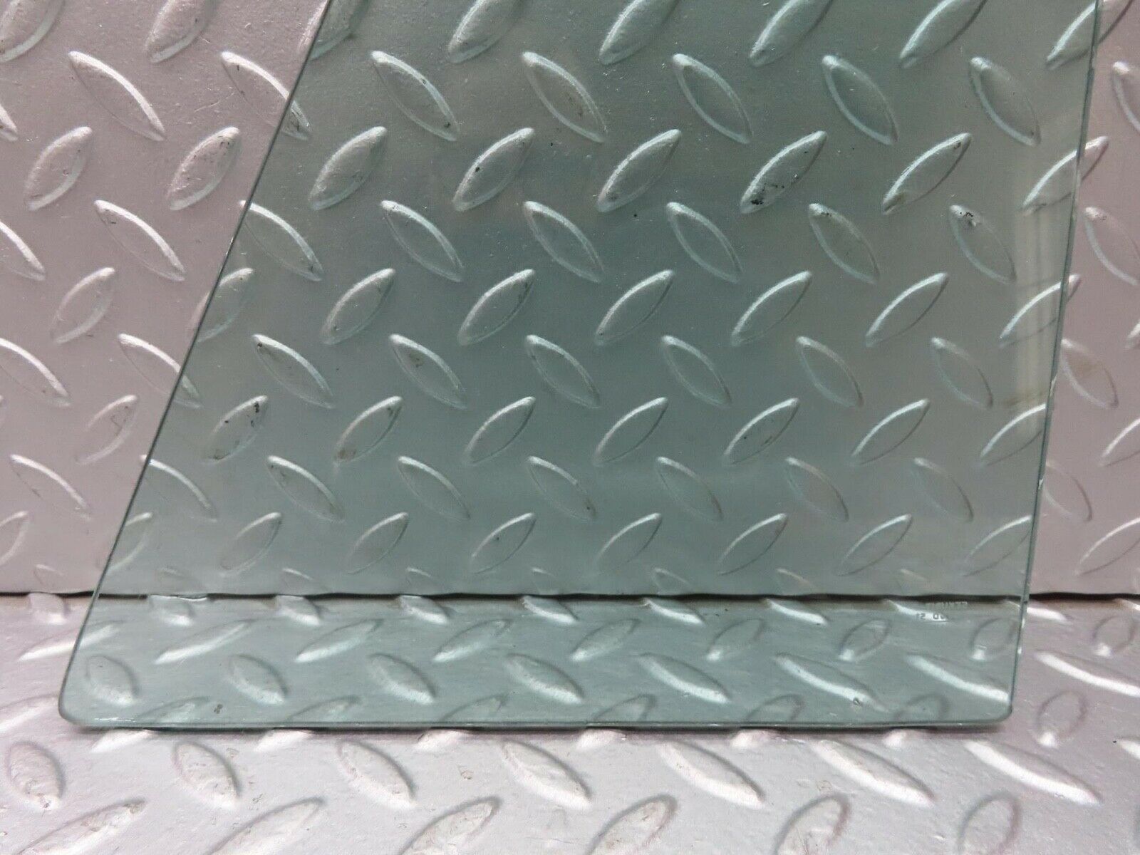 13080 Mercedes-Benz W111 220S Rear Quarter Window Glass