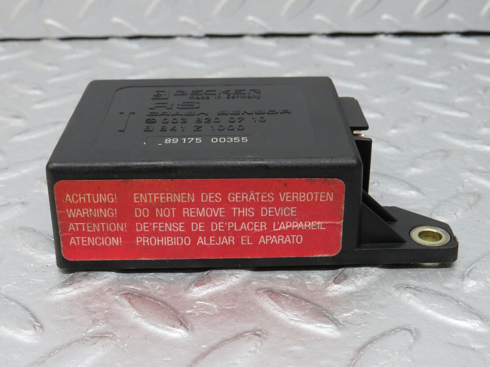 36547 Mercedes-Benz W201 190E 2.0L Crash Sensor Bosch 0038200710