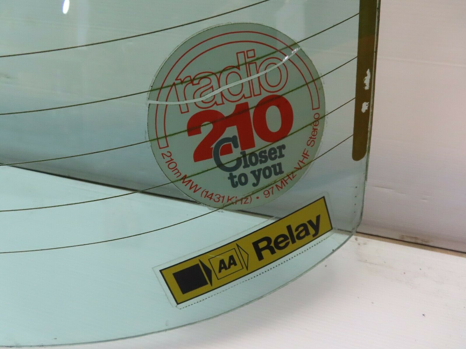 7964 Mercedes-Benz W115 220D Rear Windscreen