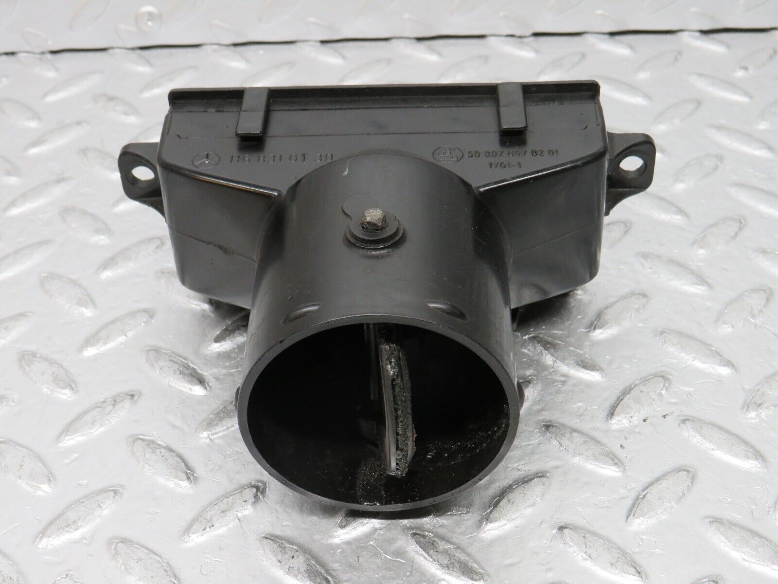 0094 Mercedes-Benz W116 350SE Dashboard Air Vent Grill Left Side 1168310130