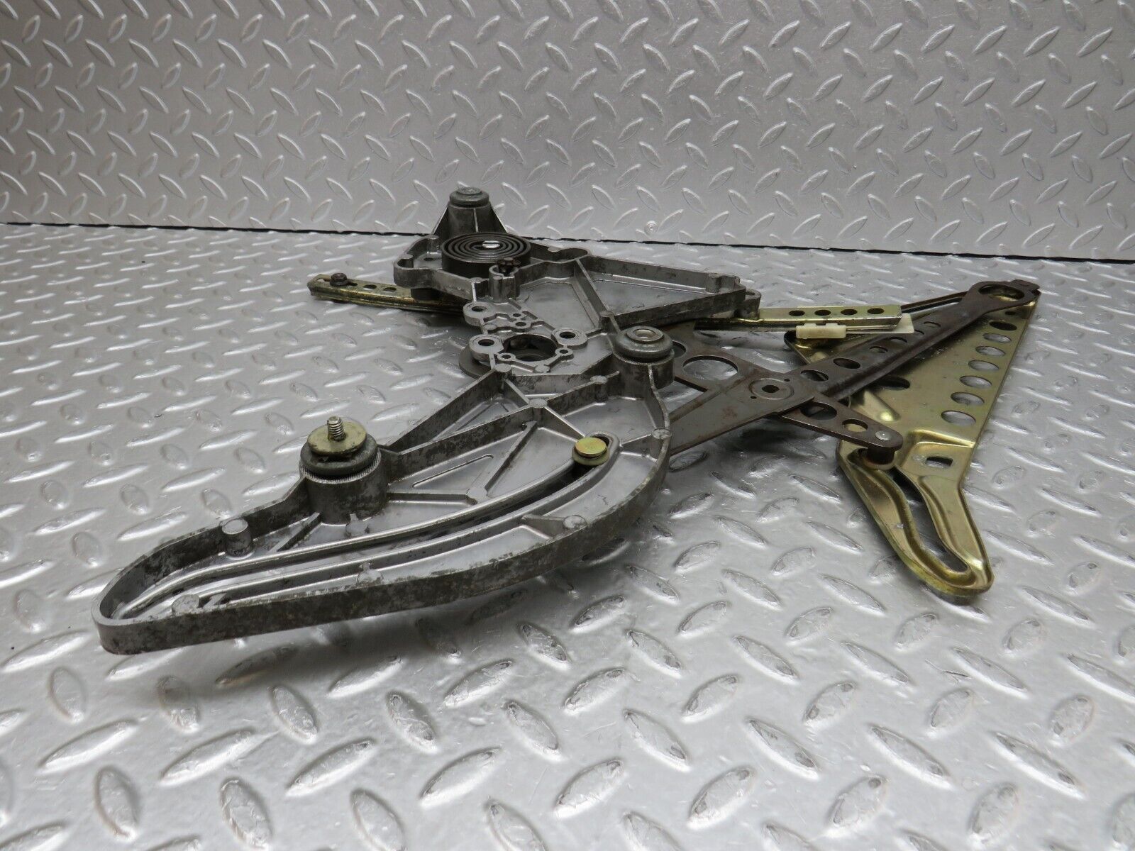 37122 Mercedes-Benz C126 420SEC Coupe Rear Right Window Regulator Mechanism