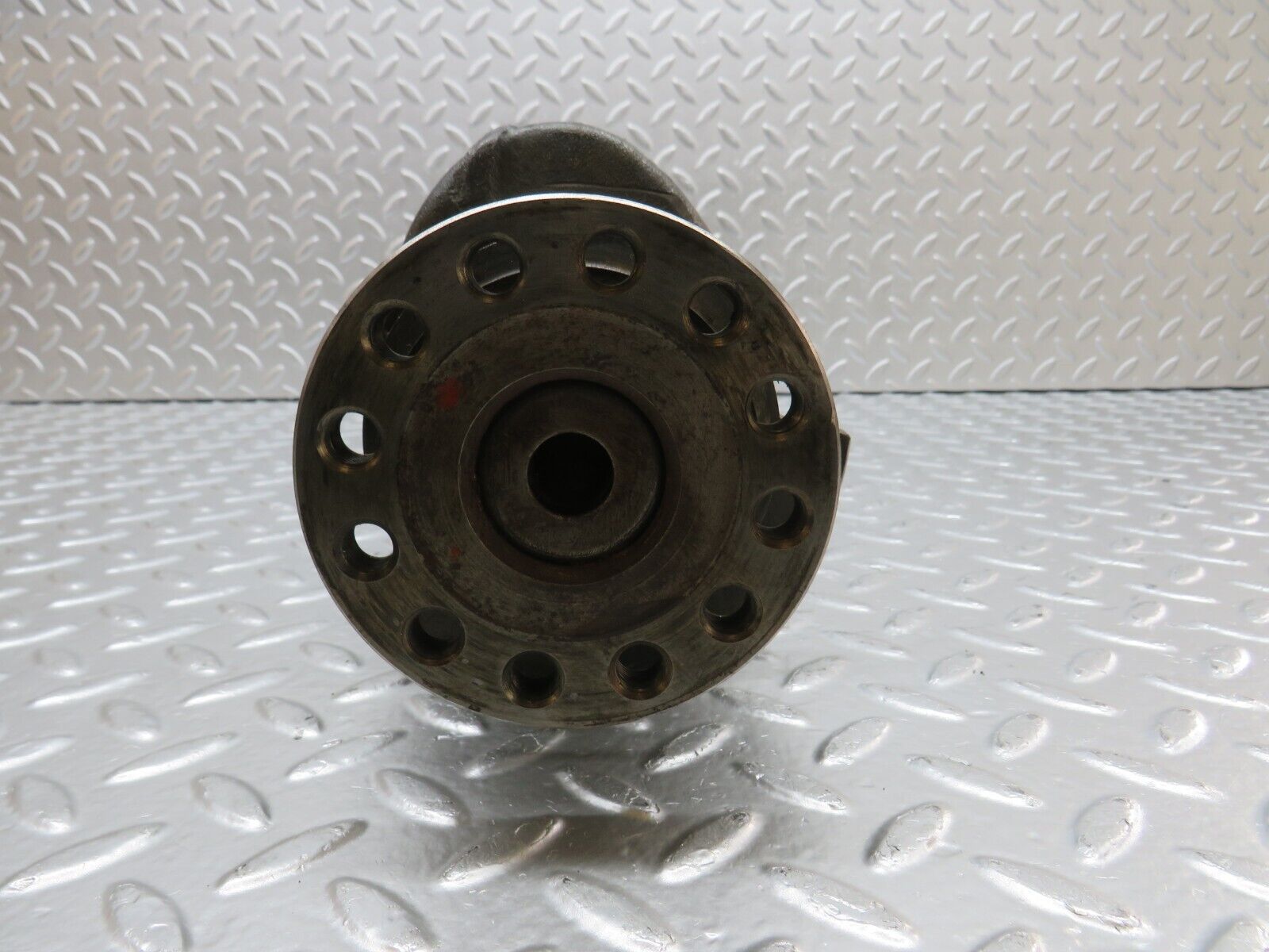 32929 Mercedes-Benz W123 300D Crankshaft OM617.912 6170310401