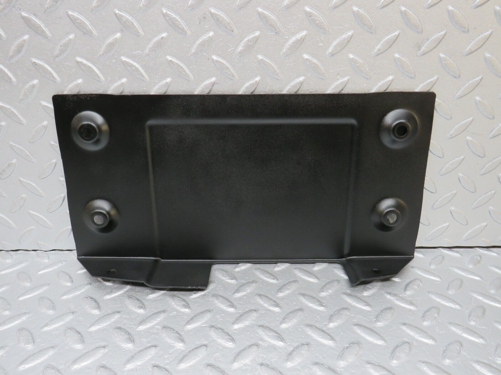 38012 Mercedes-Benz A124 320E Cabriolet Soft Top Hydraulic Pump Support Bracket