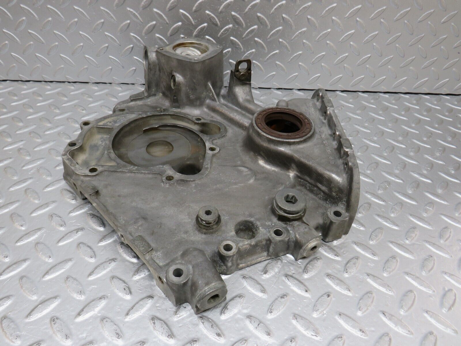 34526 Mercedes-Benz C126 380SEC Coupe Timing Chain Cover 1160152001