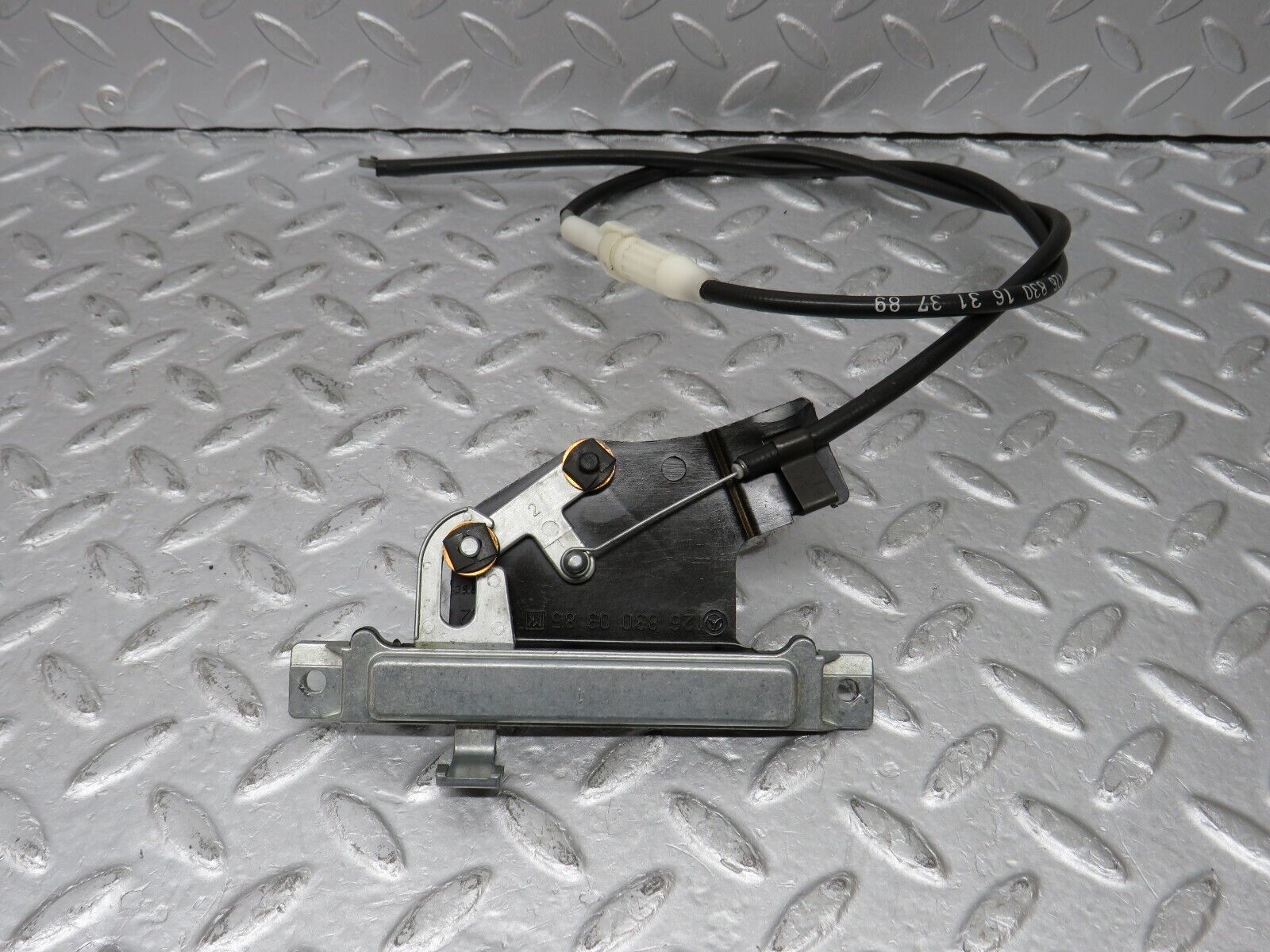 36201 Mercedes-Benz W126 420SE Rear Heater Regulator 1268300385 1268301631