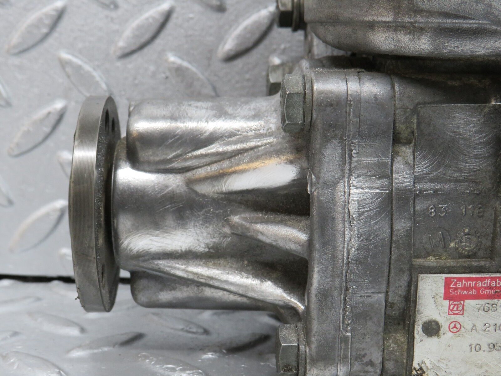 39671 Mercedes-Benz R129 320SL Coupe Power Steering Pump 2104661901 7681900501