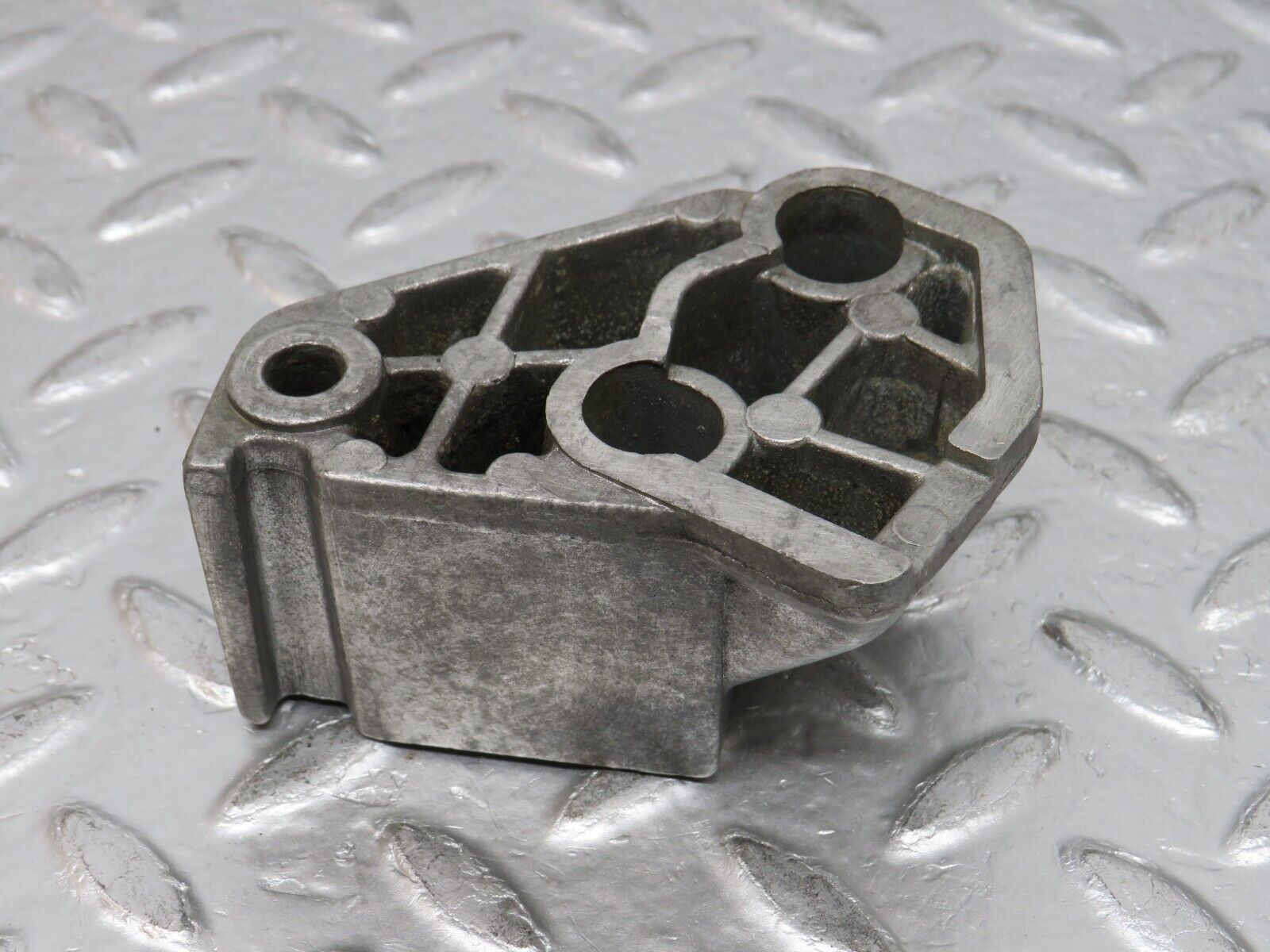 32257 Mercedes-Benz W116 350SE Fuel Filter Mount Bracket 6160920040