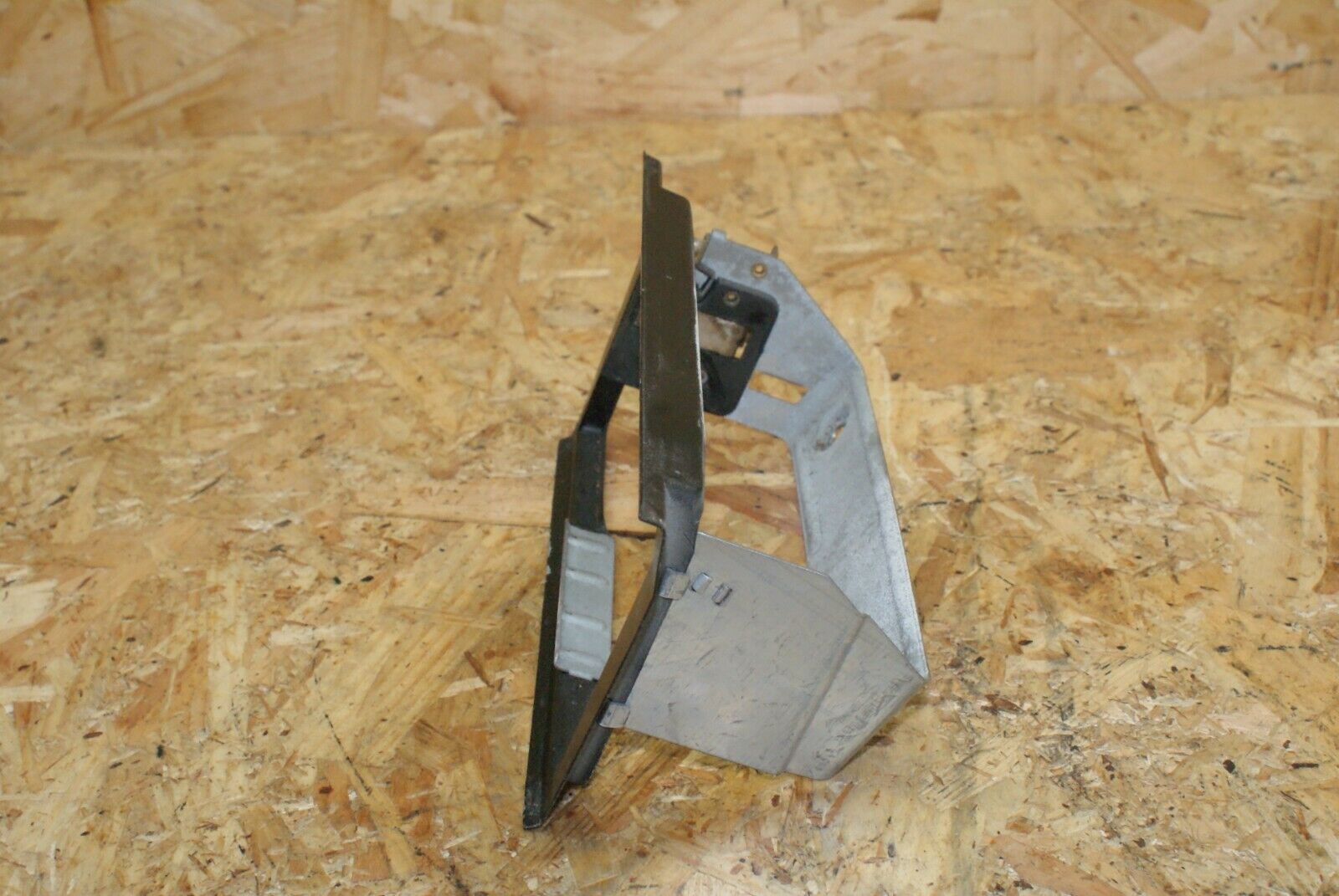 2450 Mercedes-Benz W123 280E Ashtray Frame