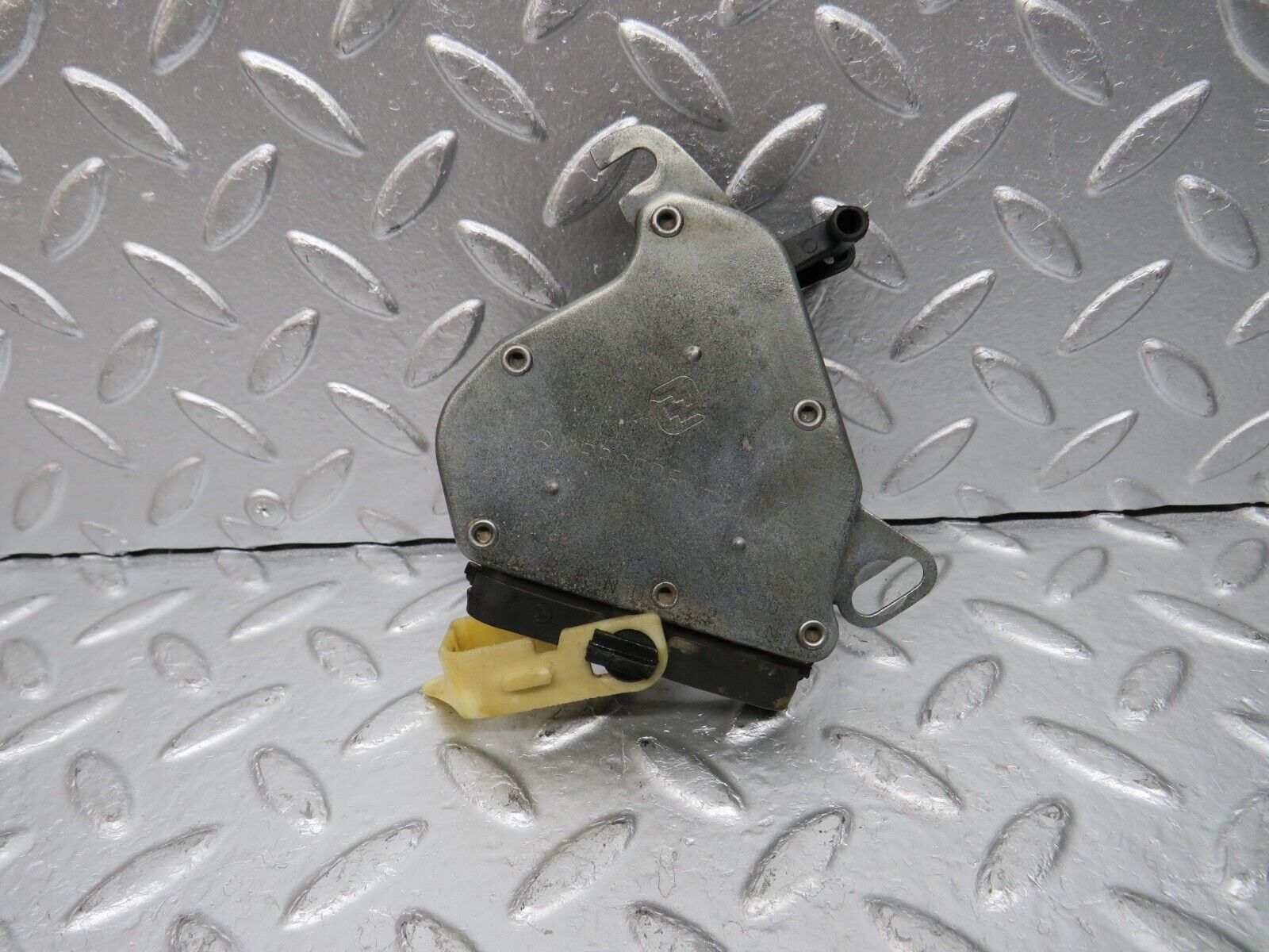 30548 Mercedes-Benz W124 230E Reverse Light Switch 0005403945 1235450142