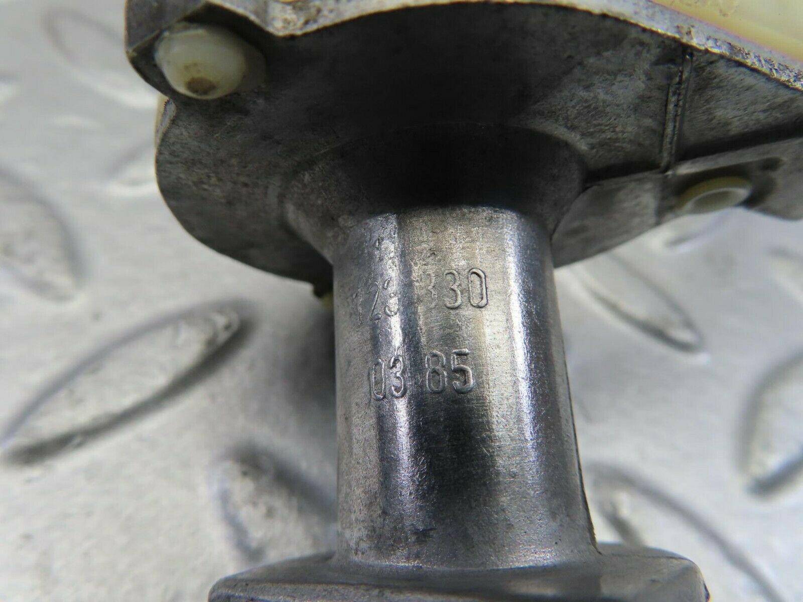 9976 Mercedes-Benz C123 230CE Coupe Heater Regulator 1238300485