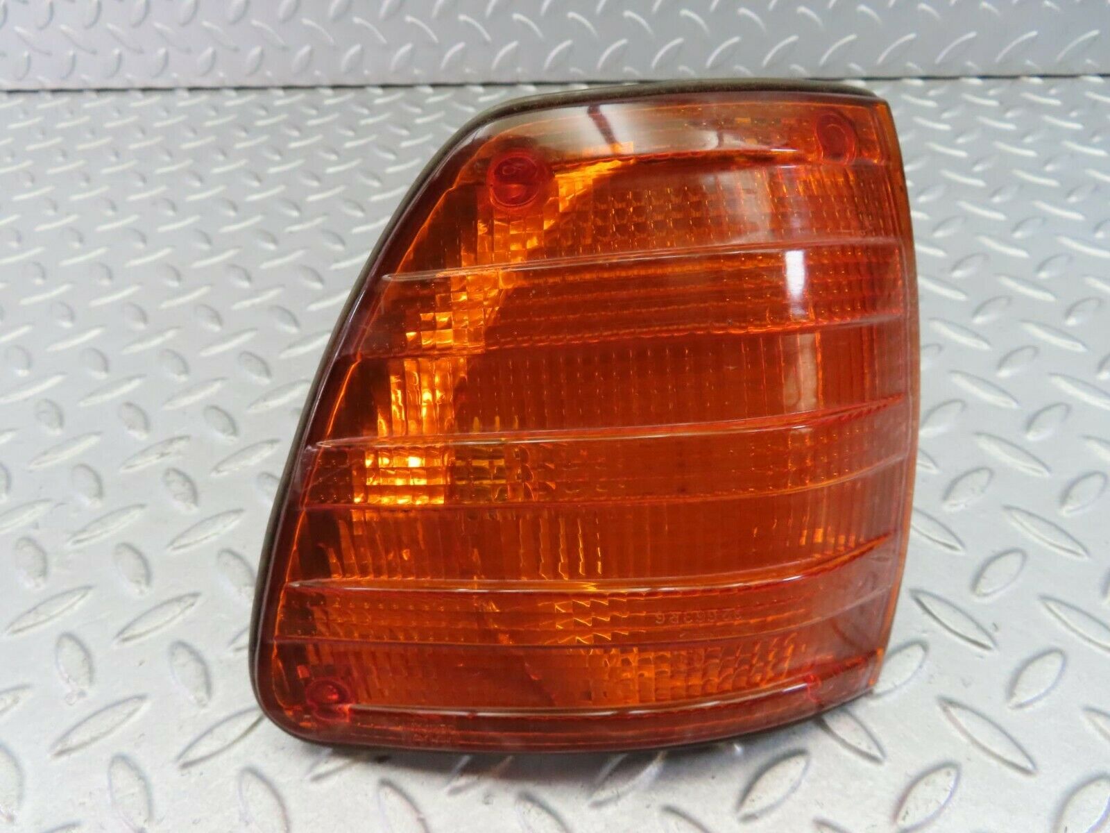 8107 Mercedes-Benz W116 Indicator Light Front Left 1305620913