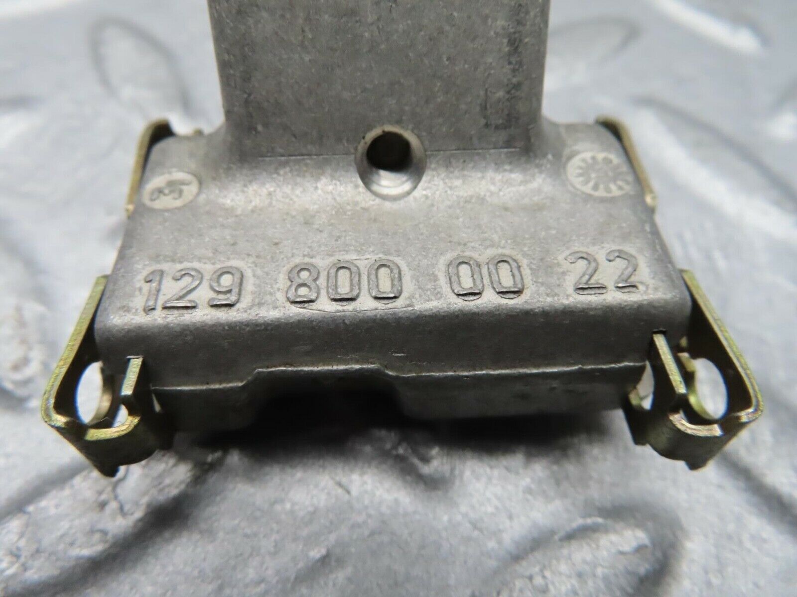 12026 Mercedes-Benz R129 300SL Coupe Soft Top Hydraulic Distributor 1298000022