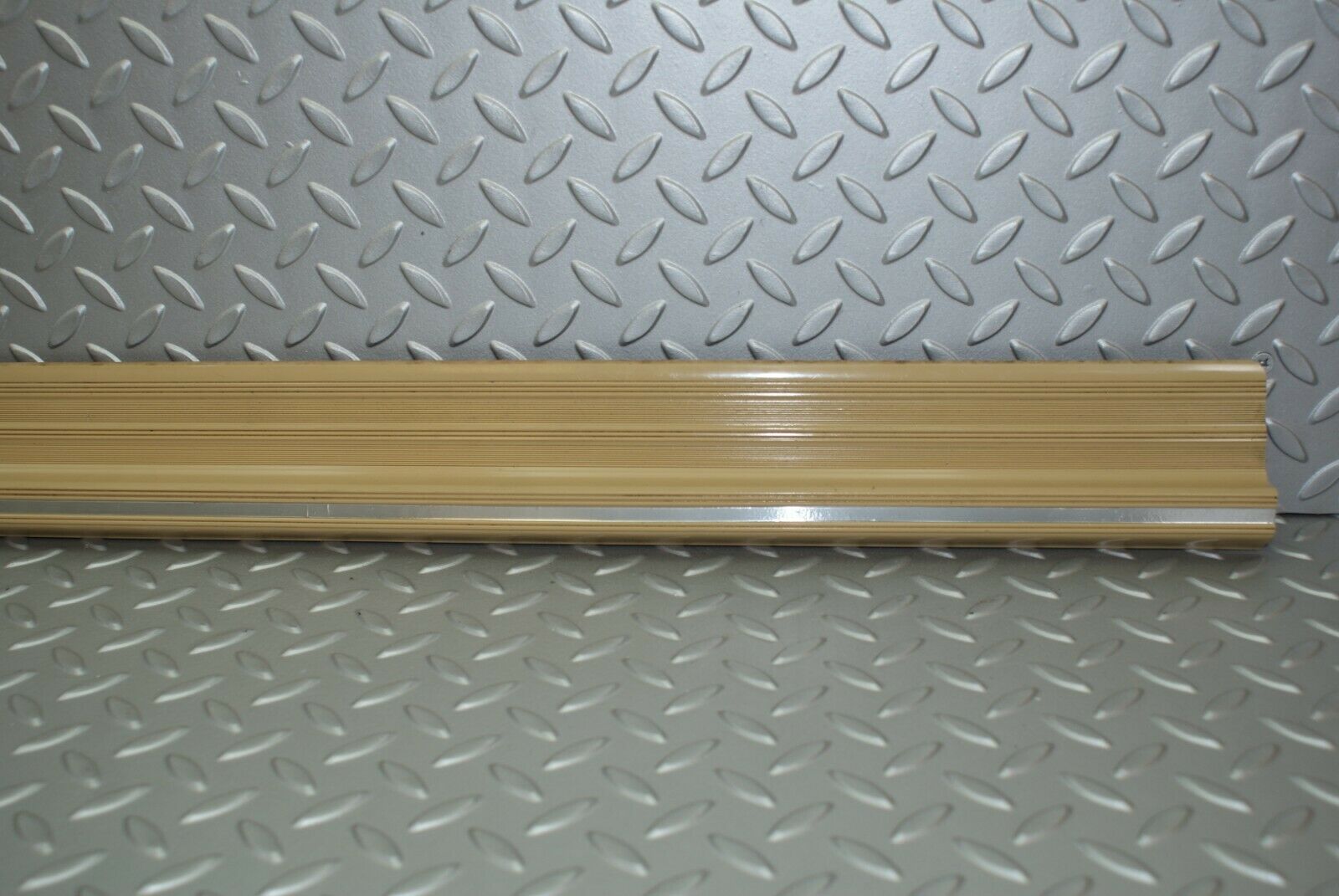 2881 Mercedes-Benz C123 280CE Coupe Front Left Door Sill Trim Beige