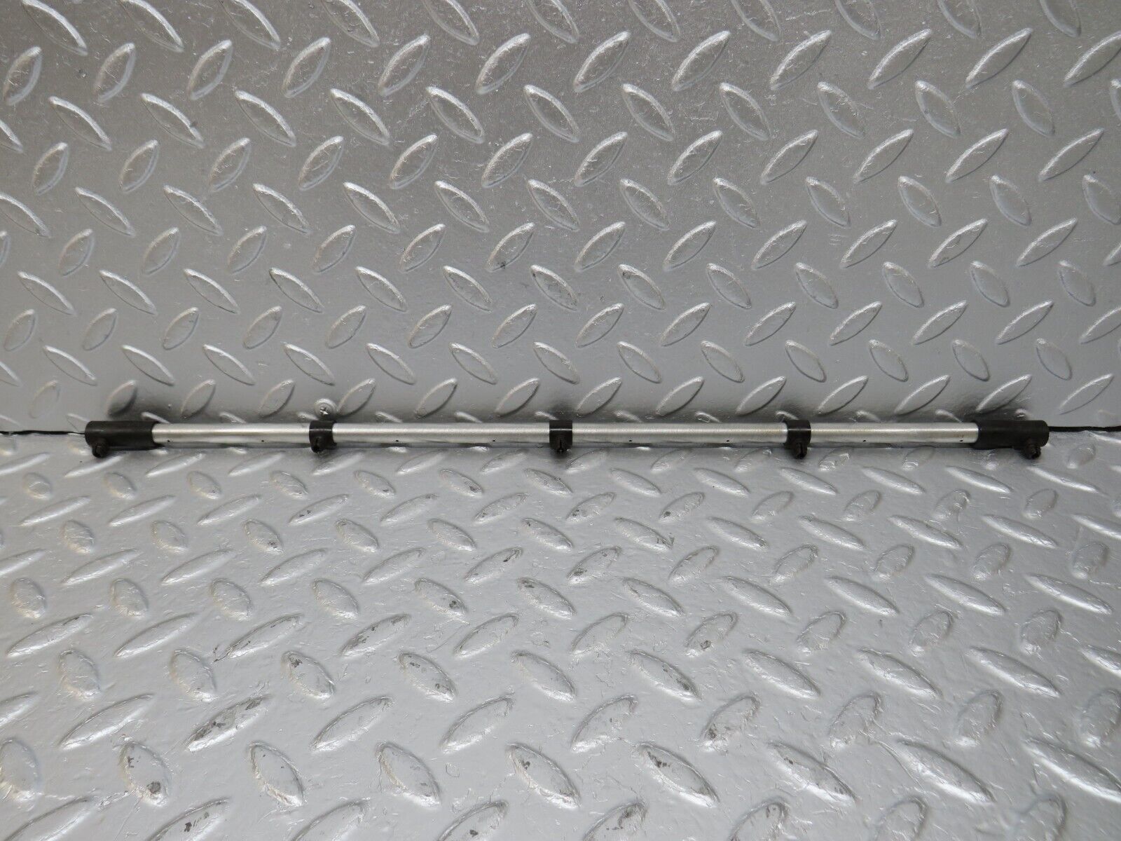 34549 Mercedes-Benz C126 380SEC Coupe Camshaft Oil Tube