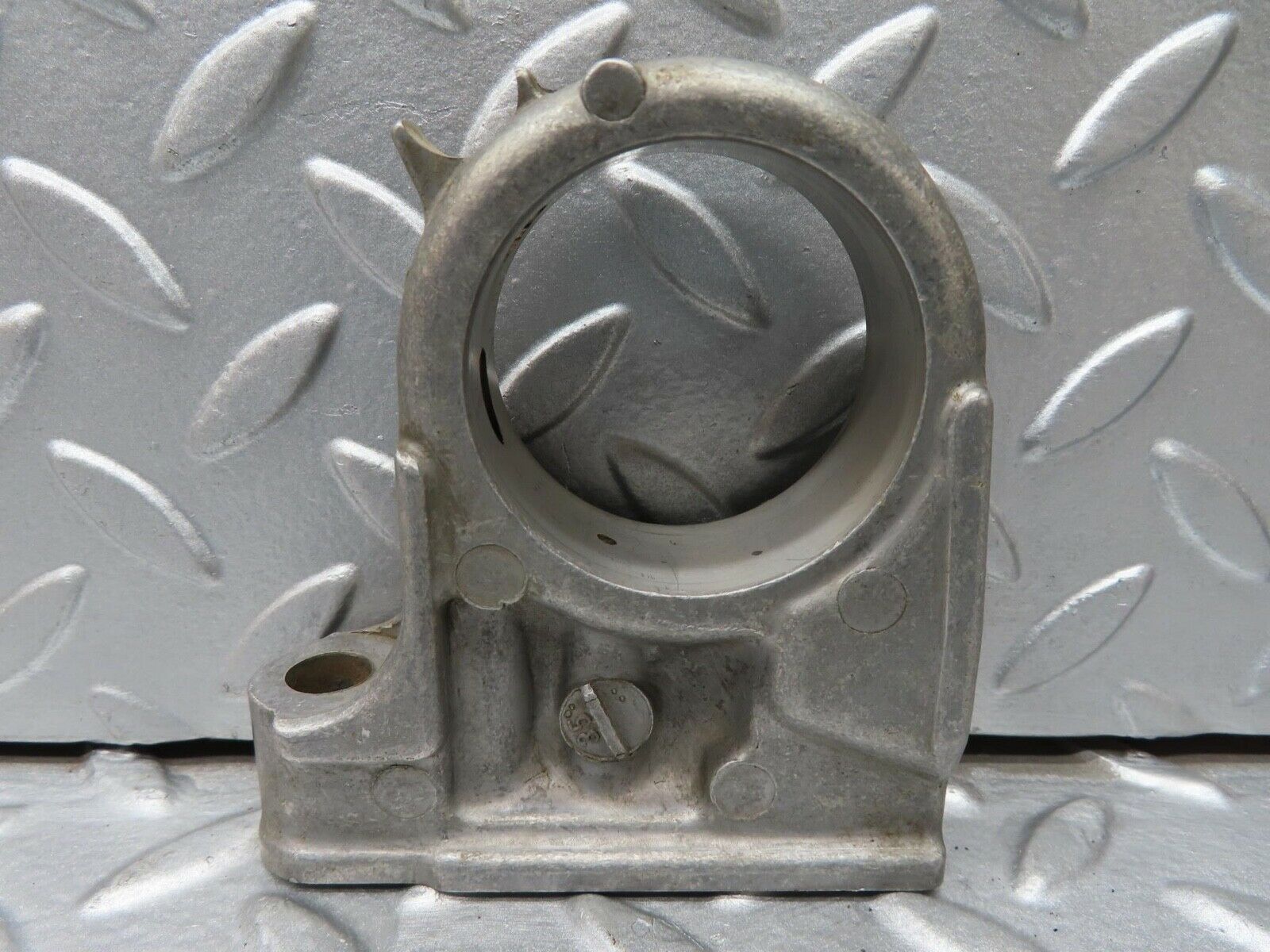 16715 Mercedes-Benz C107 380SLC Camshaft Tower Bearing 1160515118