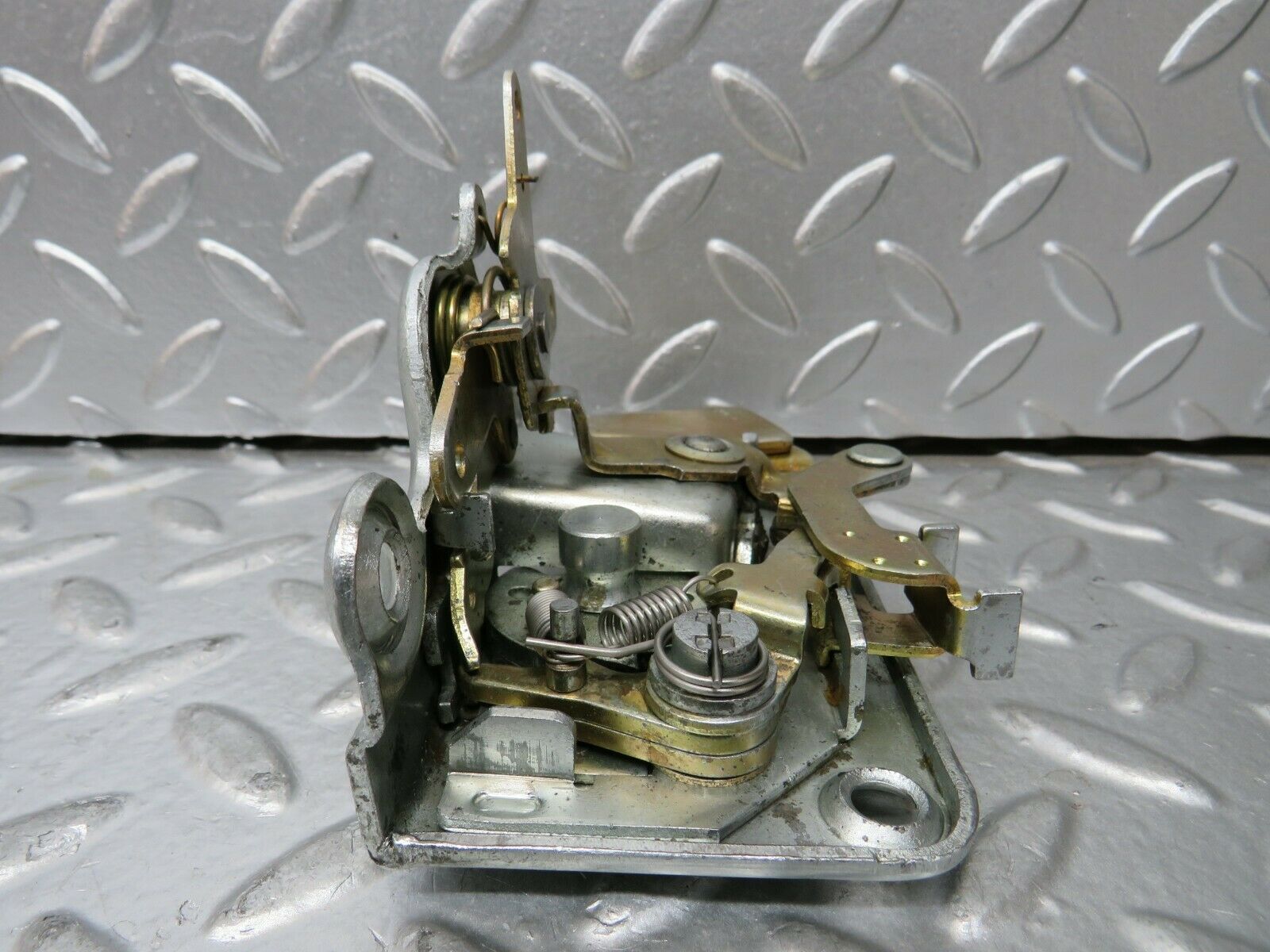 23461 Mercedes-Benz W114 280E Rear Left Door Lock Mechanism