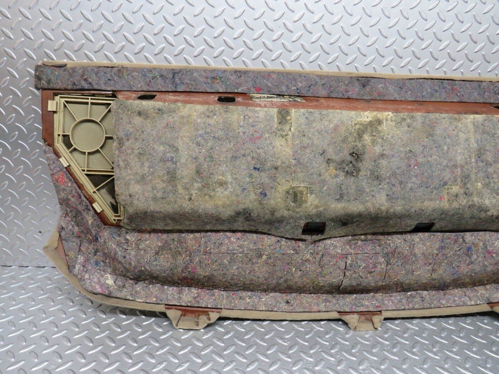 34023 Mercedes-Benz W124 260E Parcel Shelf