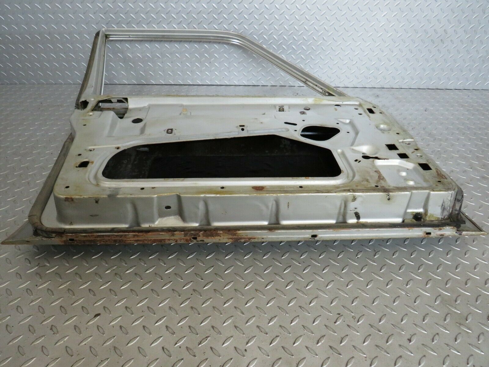 23273 Mercedes-Benz W116 350SE Front Left Door