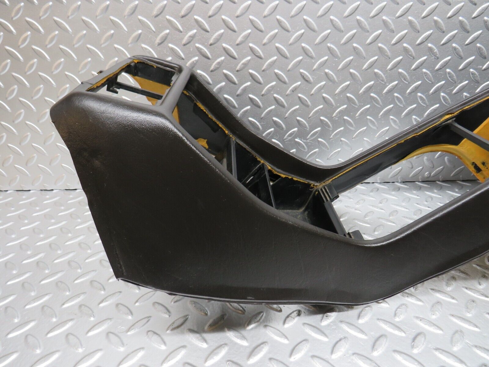 29745 Mercedes-Benz W123 230E Centre Console