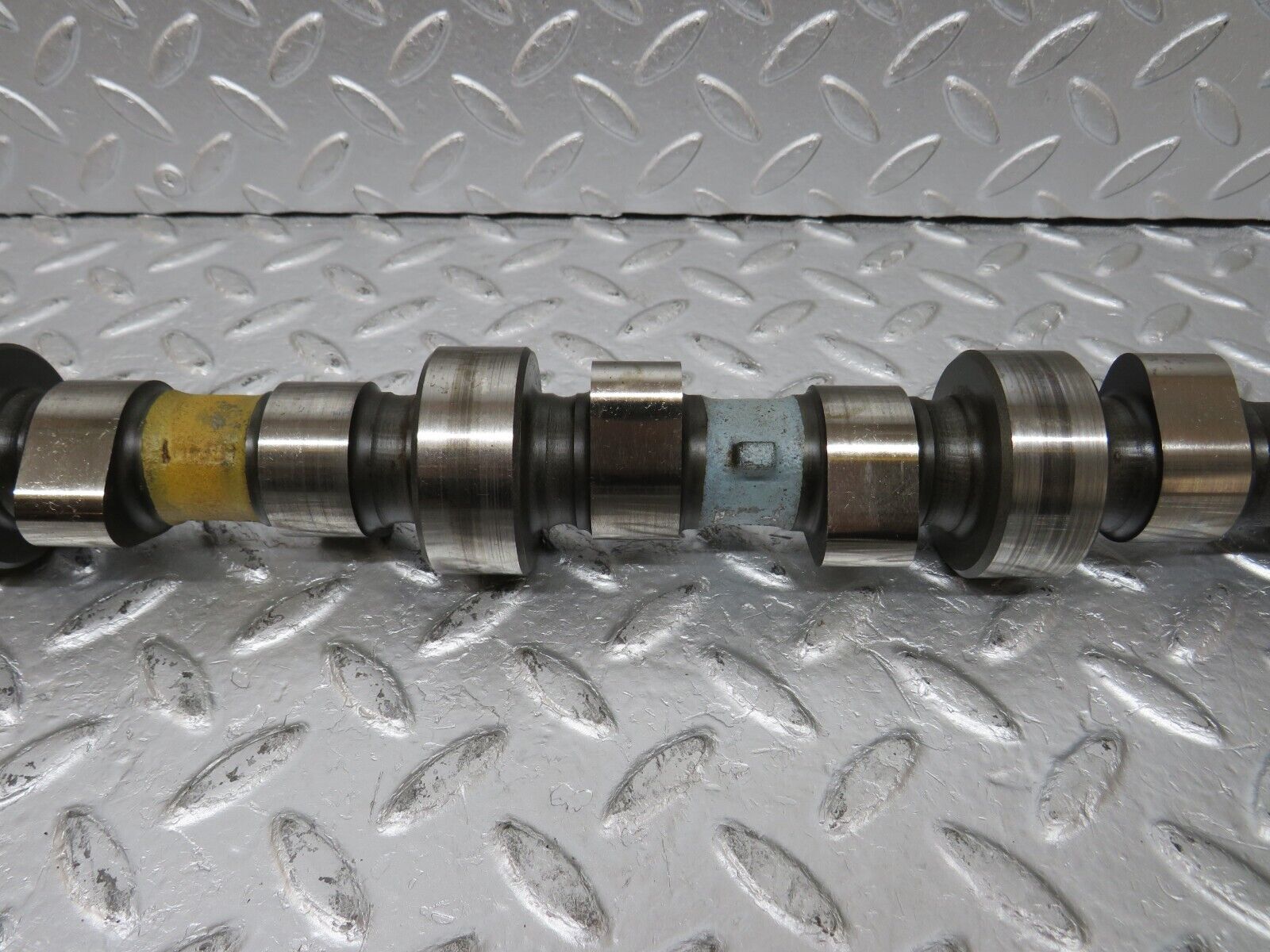 34534 Mercedes-Benz C126 380SEC Coupe Camshaft Left Side 11710