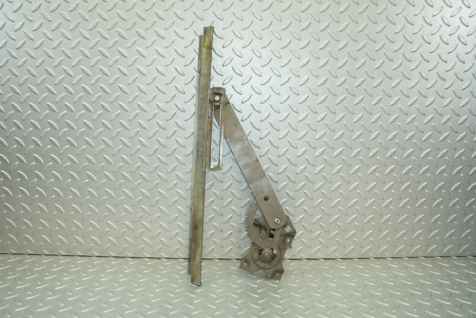 3146 Mercedes-Benz W115 220D Rear Left Manual Window Regulator