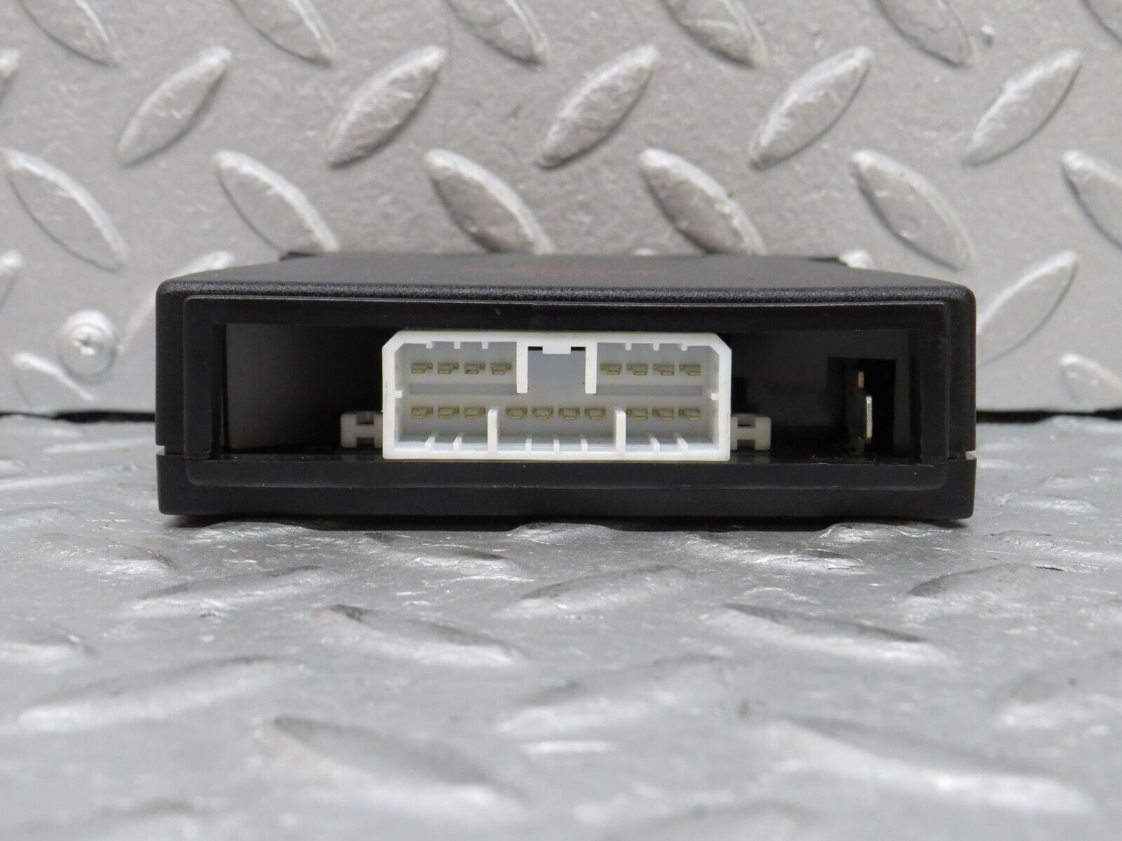 36643 Mercedes-Benz W201 190E 2.0L Alarm Control Module