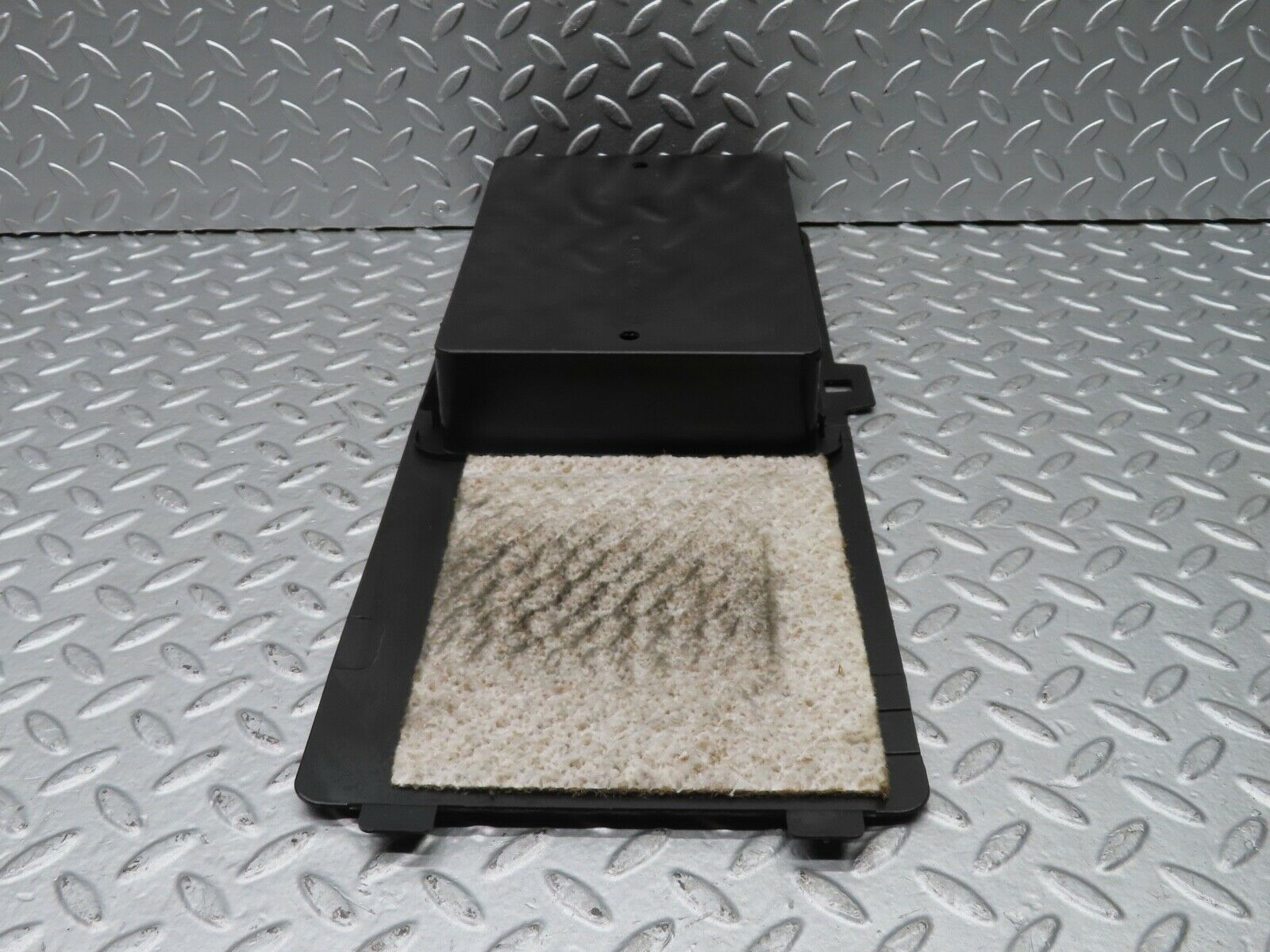 21470 Mercedes-Benz W126 300SE Rear Right Parcel Shelf Storage 1268430407