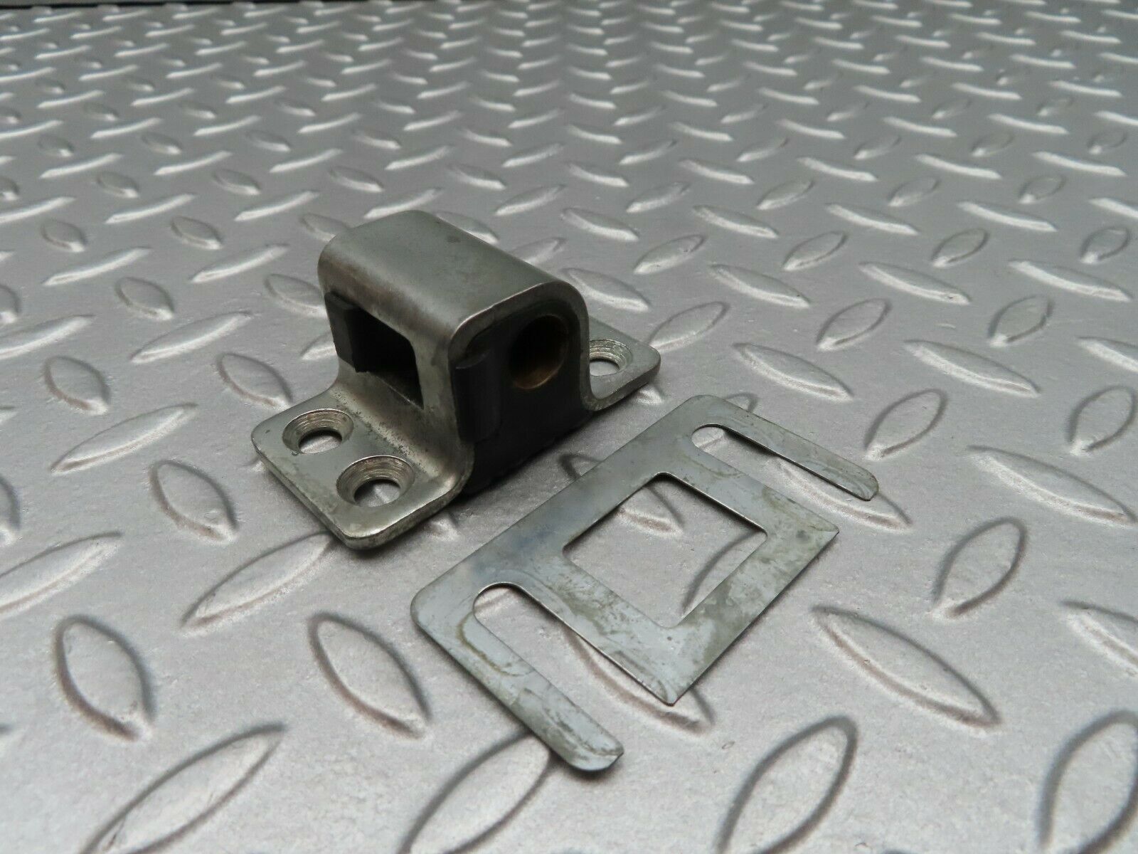 3724 Mercedes-Benz S123 200T Wagon Door Lock Latch Left Side