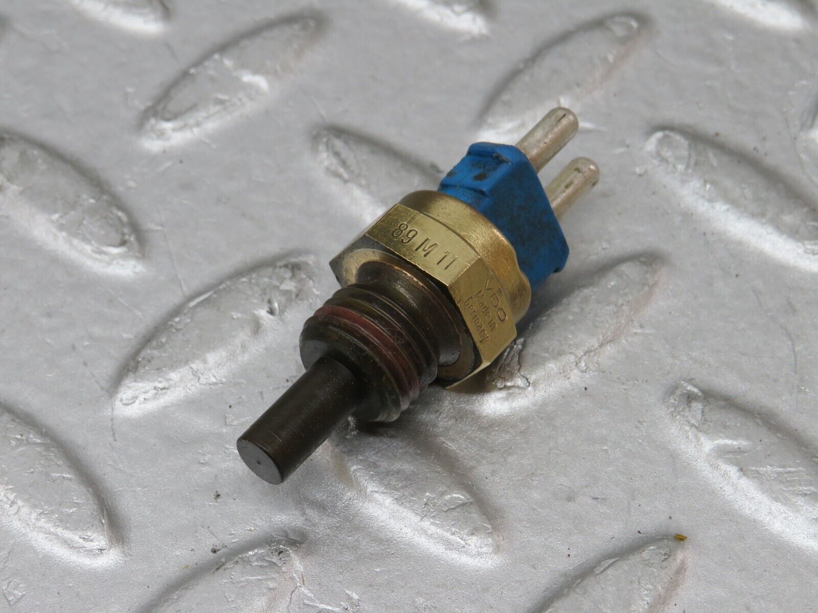 36255 Mercedes-Benz W126 420SE Coolant Temperature Sensor VDO 0085424517