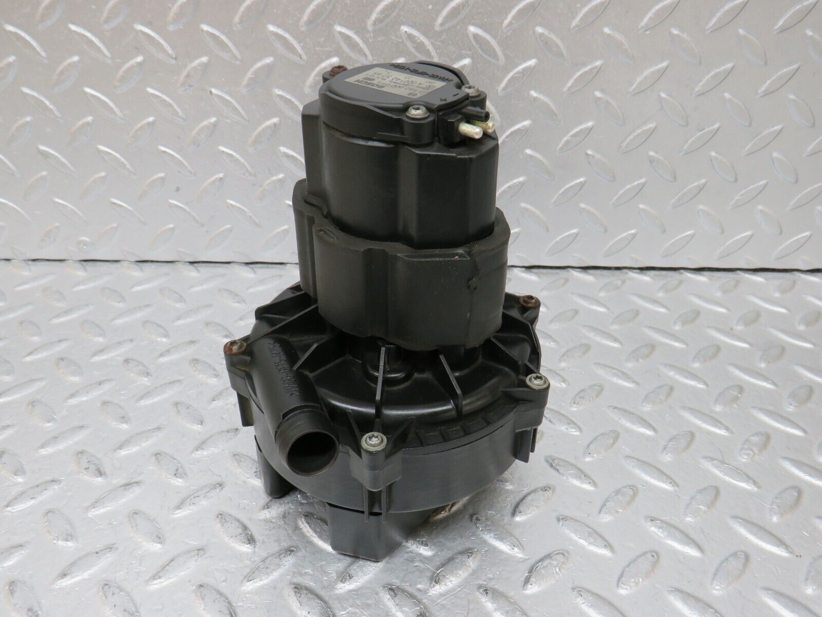 34945 Mercedes-Benz W210 320E Secondary Air Pump Bosch 0001403785 0580000011