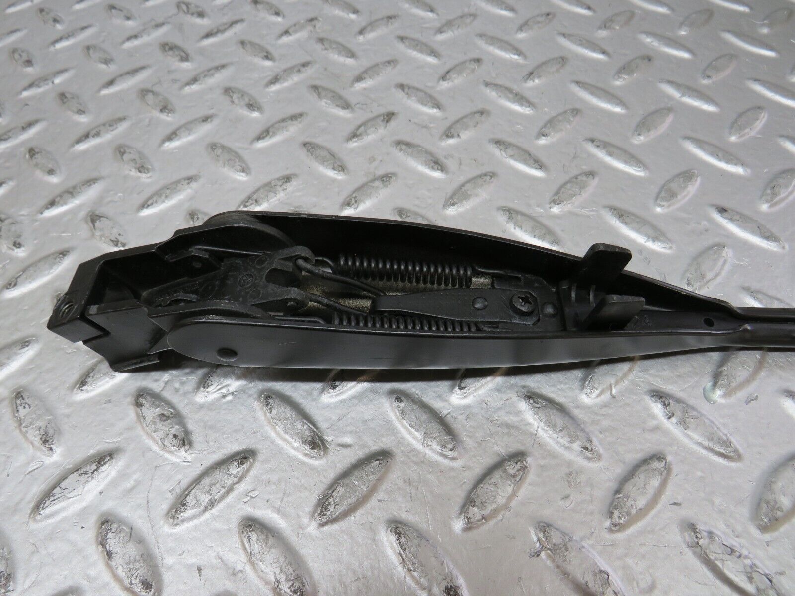 26607 Mercedes-Benz C124 220CE Coupe Wiper Arm