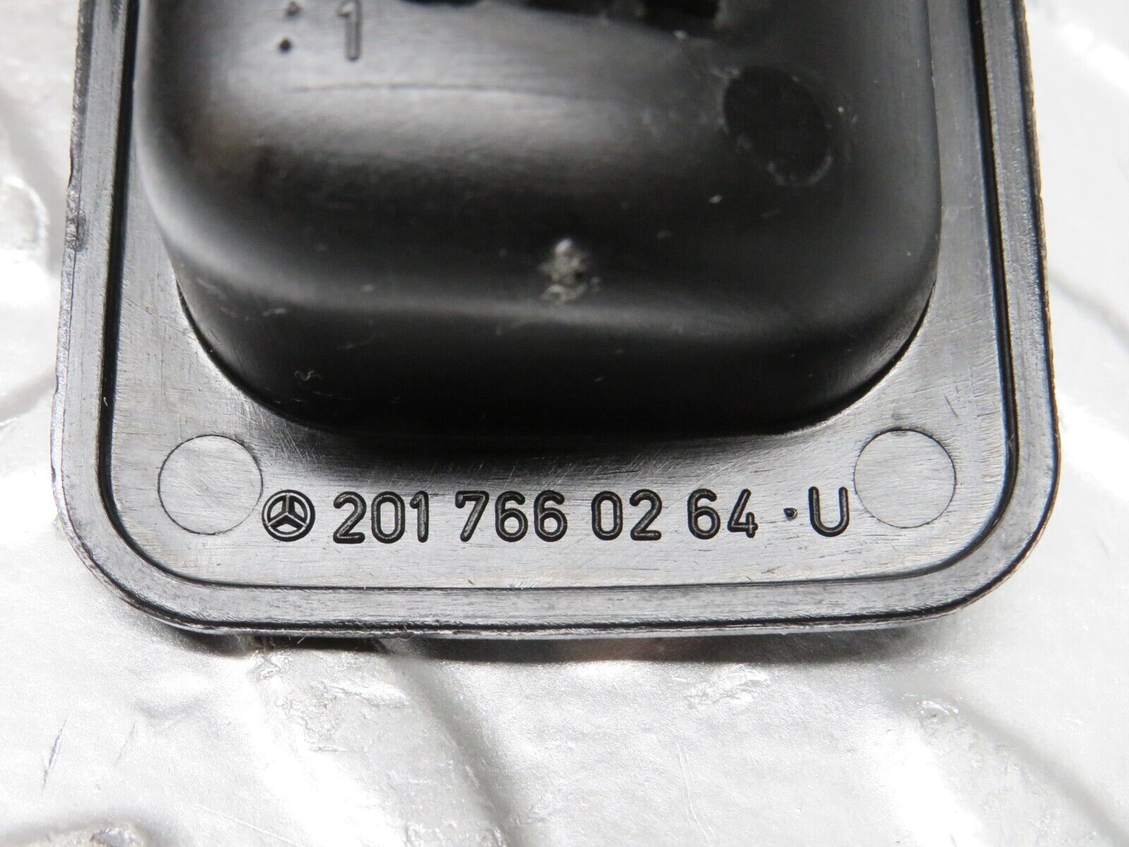 30585 Mercedes-Benz W201 190E 2.0L Right Interior Door Handle 2017660264