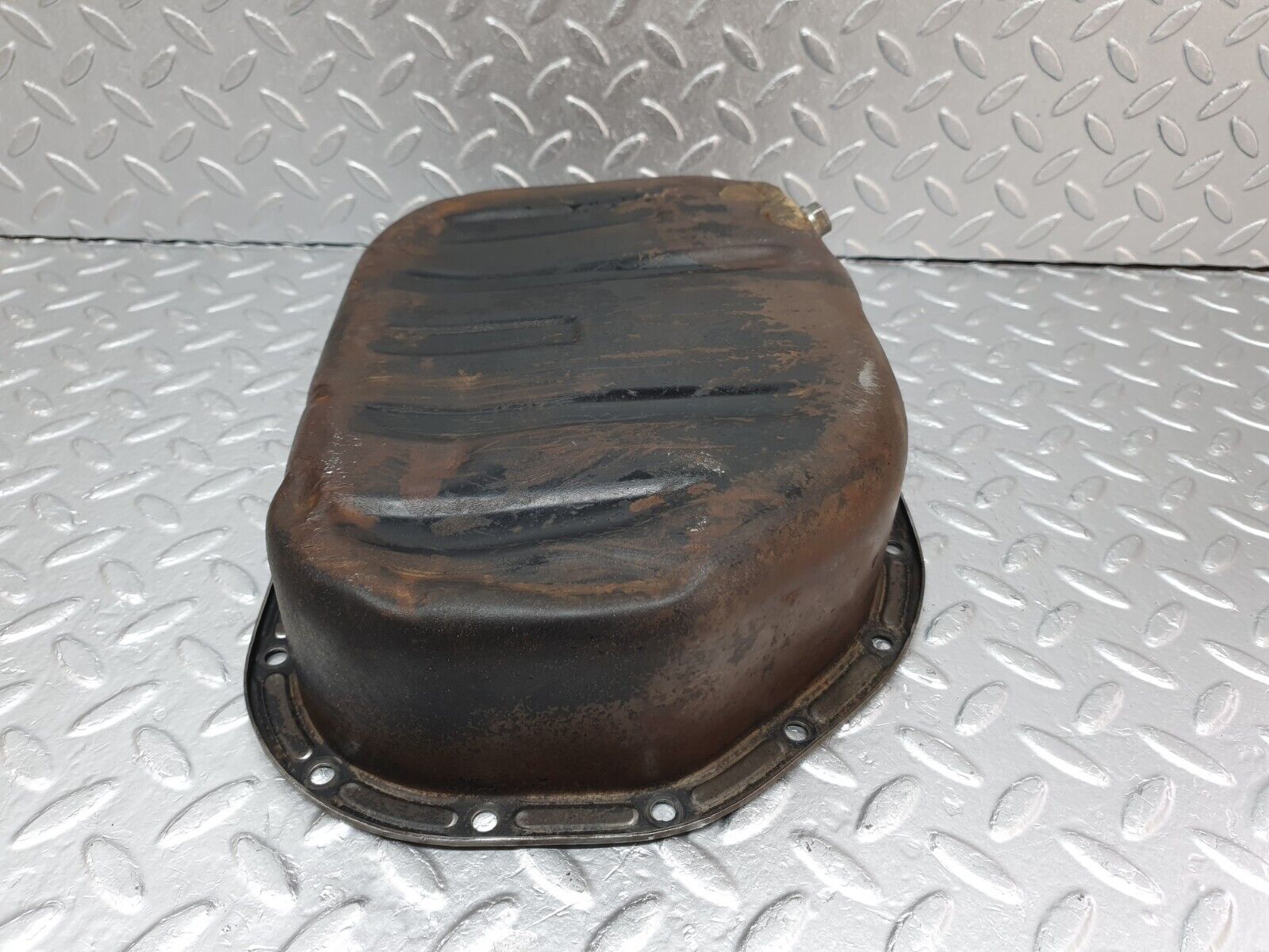 40867 Mercedes-Benz W123 240D Oil Pan Oil Sump