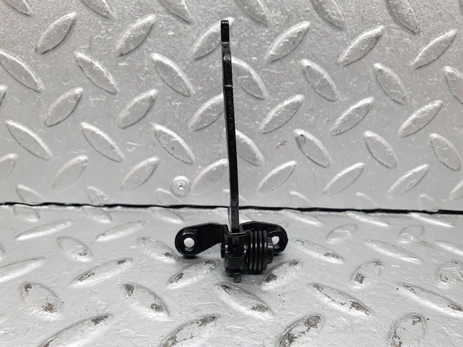 41166 Mercedes-Benz W126 300SE Bonnet Safety Latch