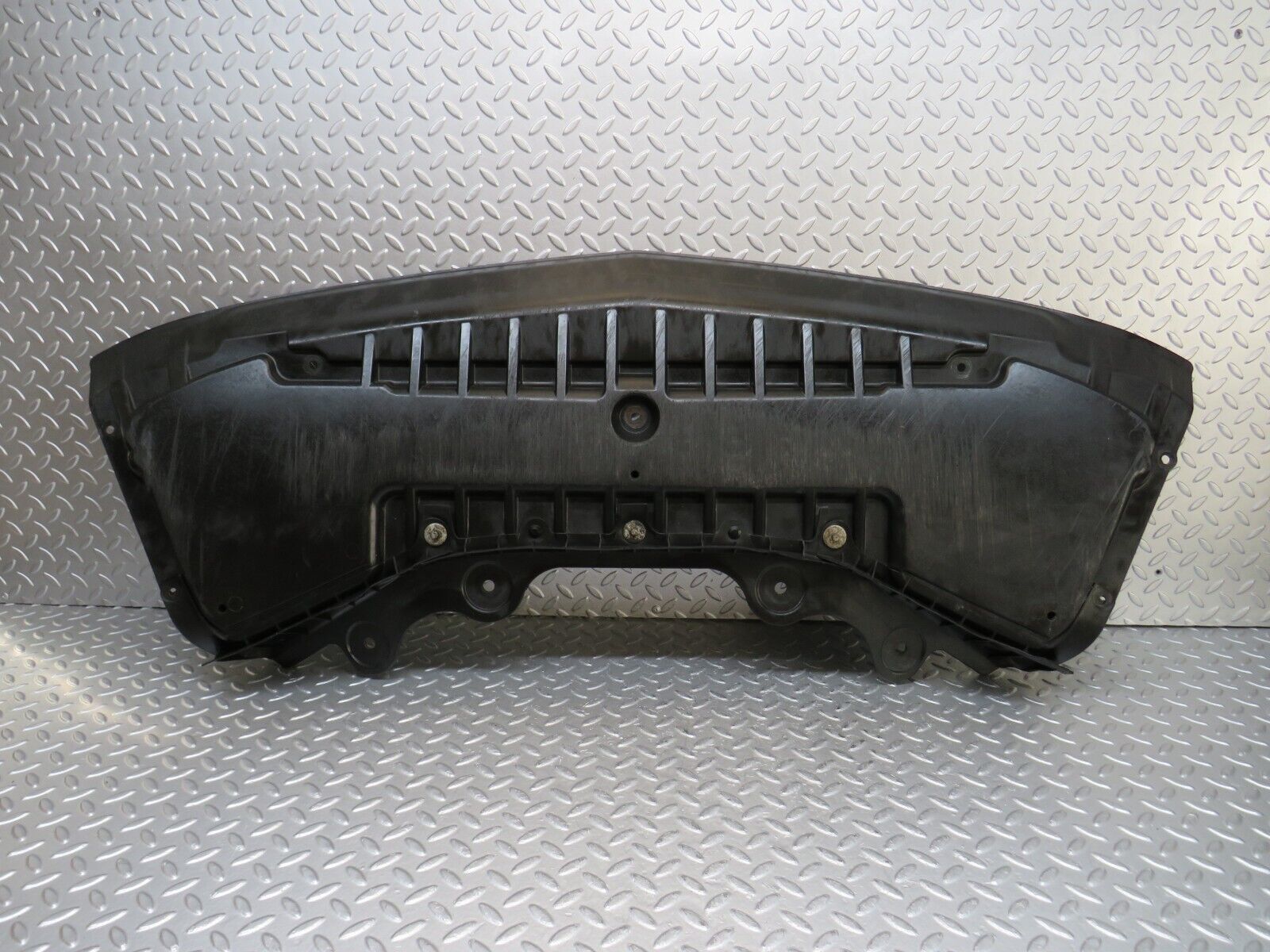35123 Mercedes-Benz W221 Engine Bay Undertray Cover