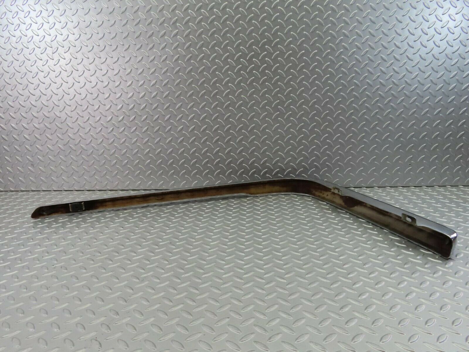 7389 Mercedes-Benz W116 450SE Rear Left Upper Bumper Chrome