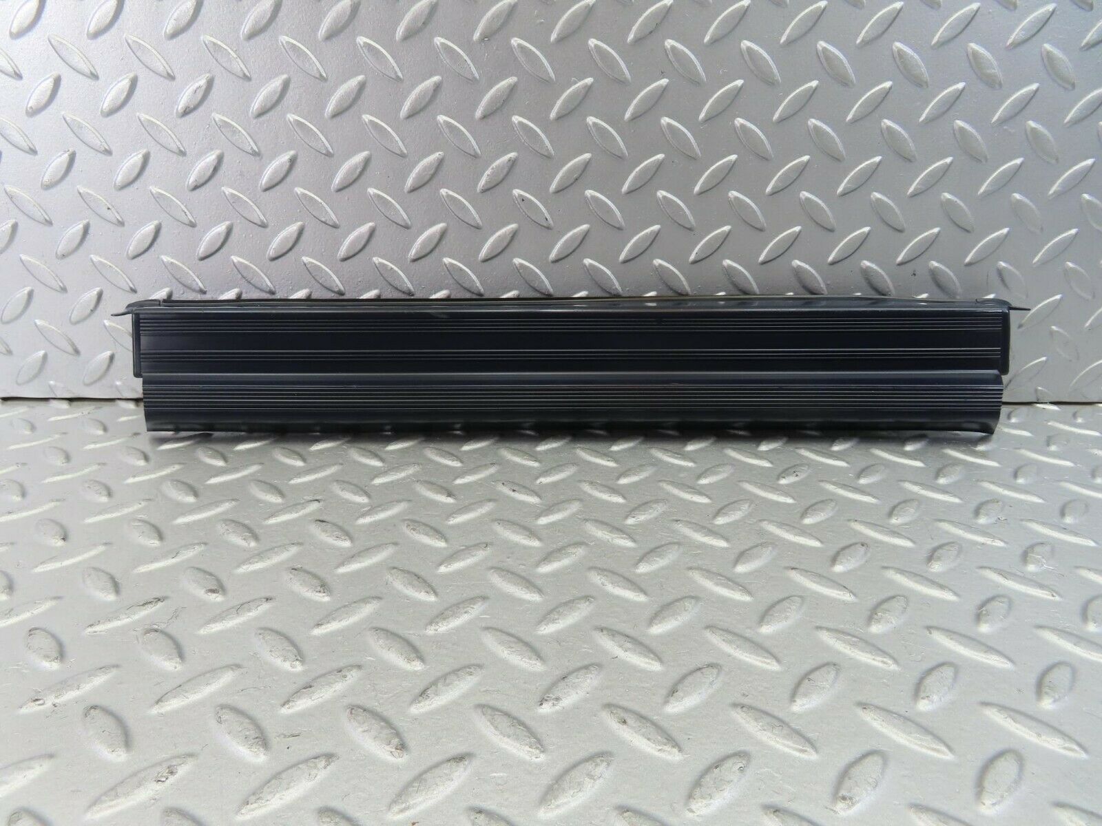 10348 Mercedes-Benz W201 190E Rear Left Door Sill Blue